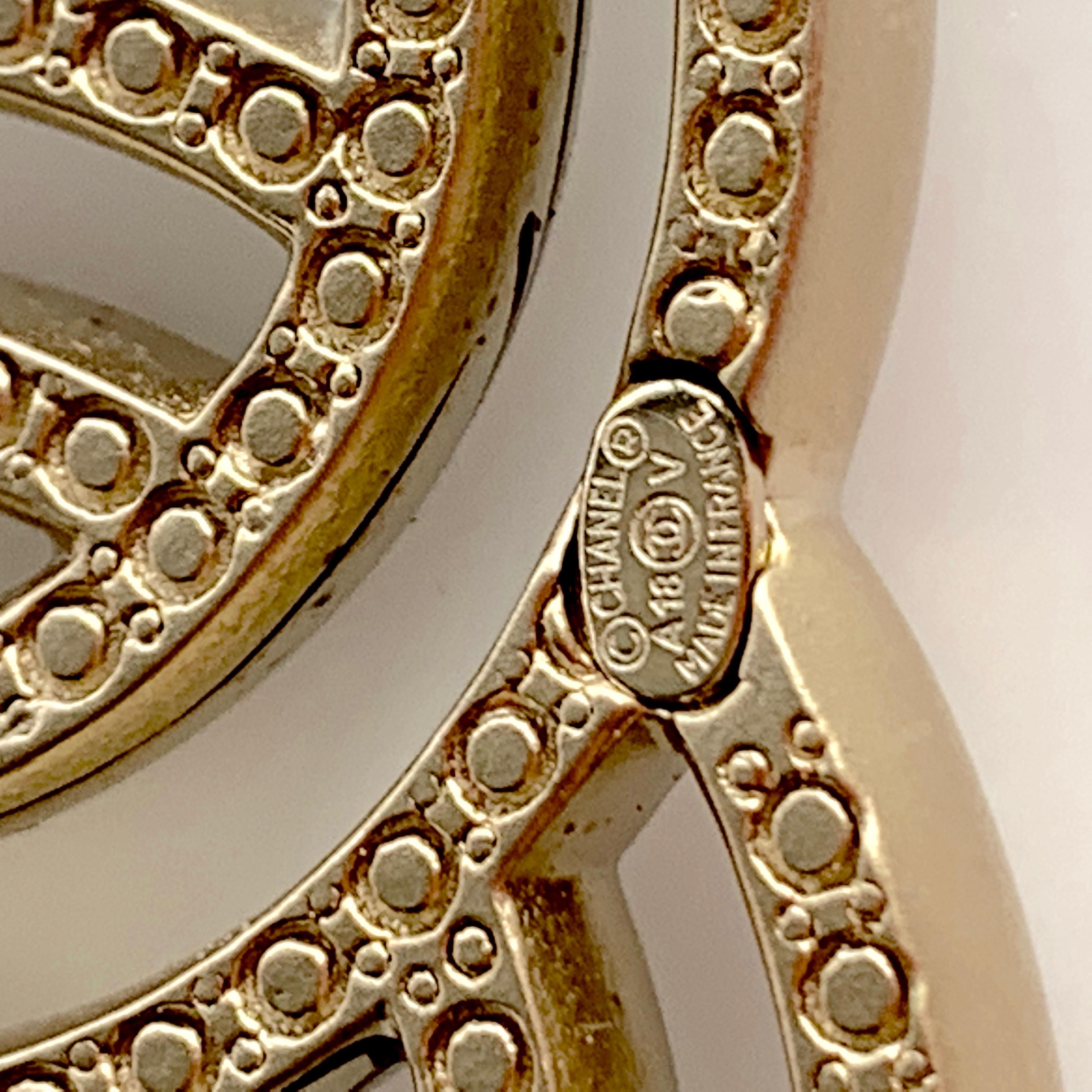 CHANEL Double C Brooch In New Condition In Paris, FR