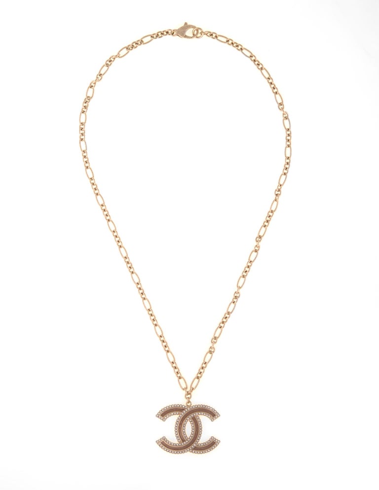 CHANEL 26S DOUBLE C LOGO CRYSTAL & BLACK ENAMEL CHAIN PENDANT NECKLACE IN SILVER METAL 631017