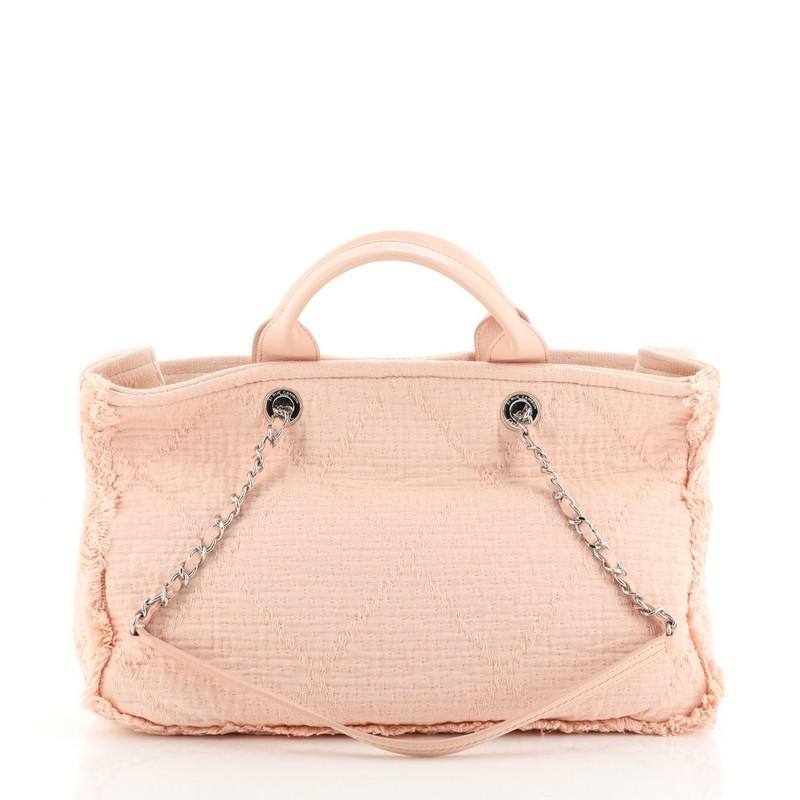 Chanel Double Face Deauville Tote Fransen Gestepptes Segeltuch Medium im Zustand „Gut“ in NY, NY