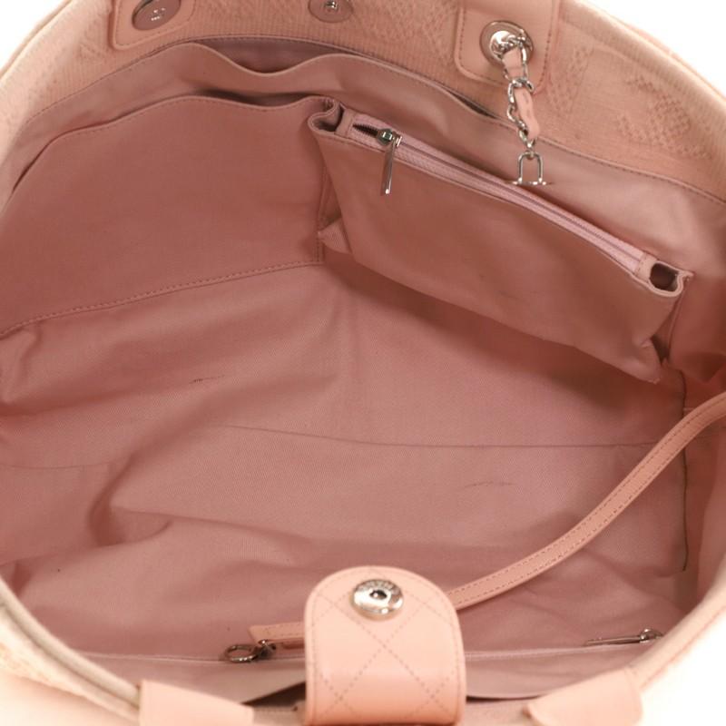 Chanel Double Face Deauville Tote Fransen Gestepptes Segeltuch Medium 1