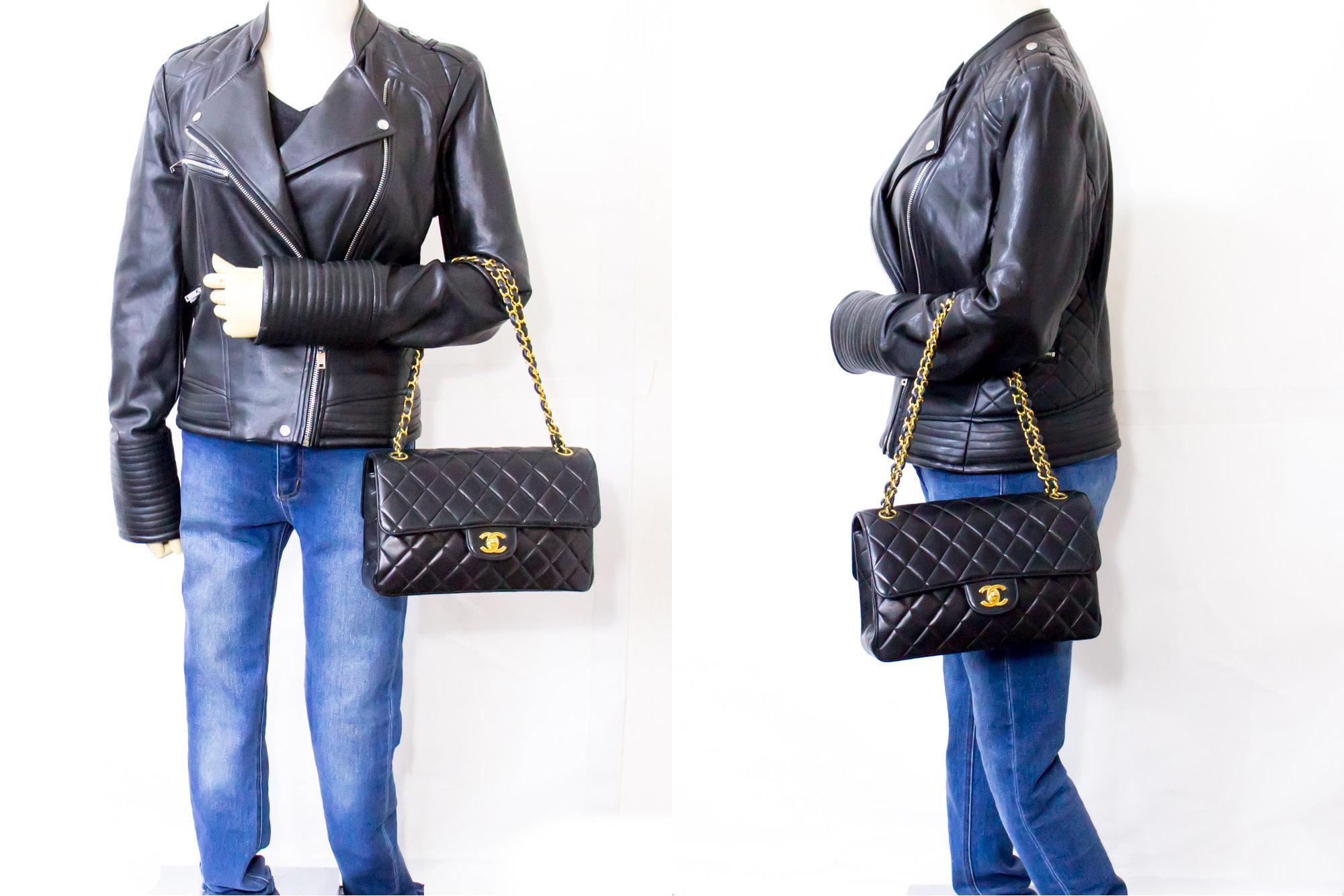 CHANEL Borsa a tracolla con catena a doppia faccia W Flap nera trapuntata 6
