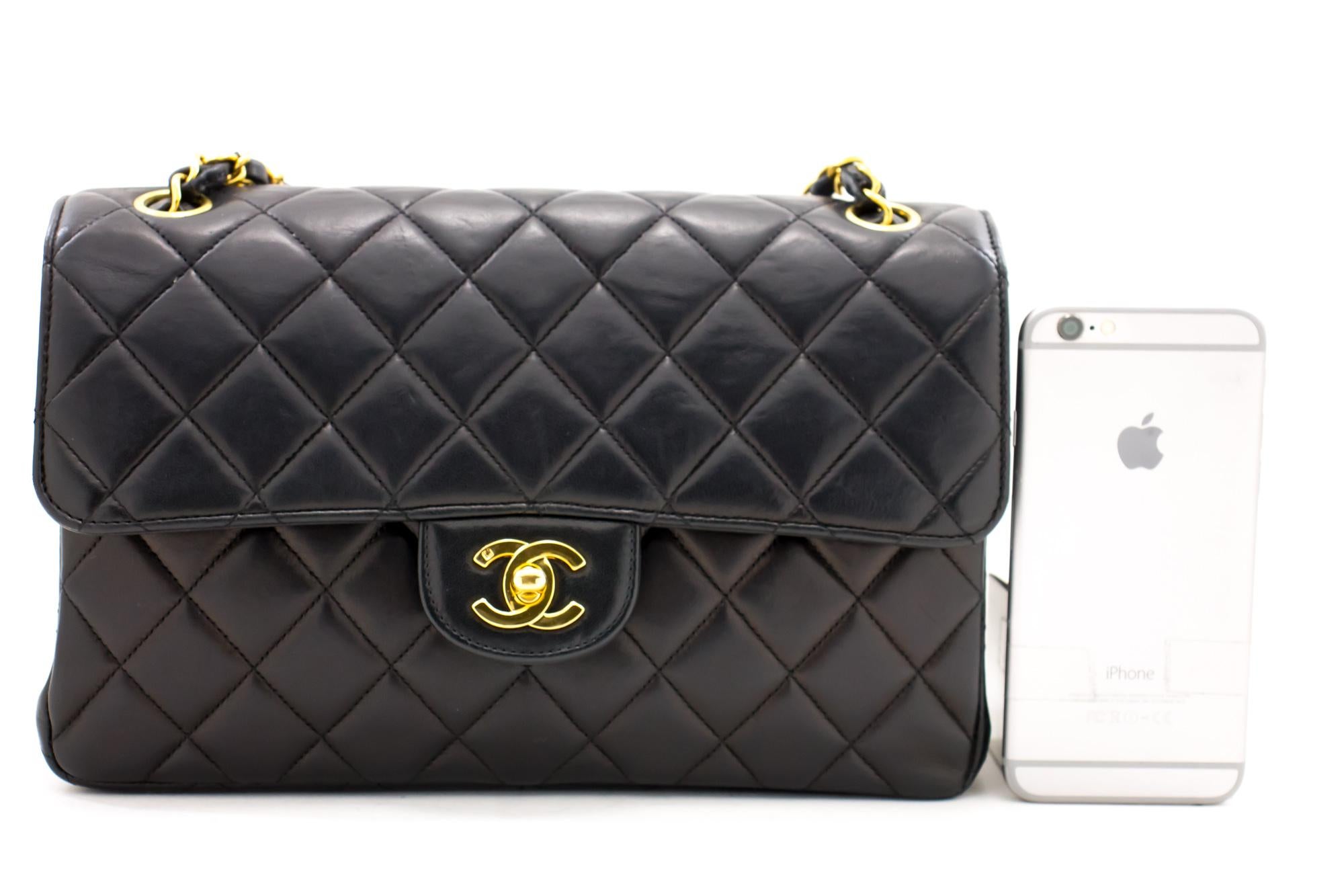 Nero CHANEL Borsa a tracolla con catena a doppia faccia W Flap nera trapuntata