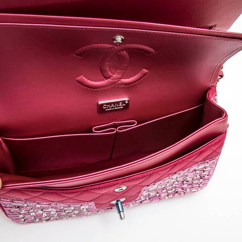 Chanel Iridescent Fuchsia Smooth Lambskin and Embroidered Double Flap Bag In New Condition In Paris, FR
