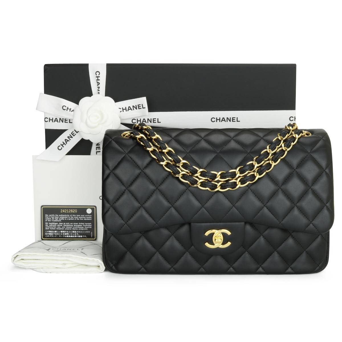 CHANEL Classic Double Flap Jumbo Bag Black Lambskin with Gold Hardware 2018.

This stunning bag is in excellent condition, the bag still holds its original shape, and the hardware is still very shiny. The leather smells fresh as if new.

- Exterior
