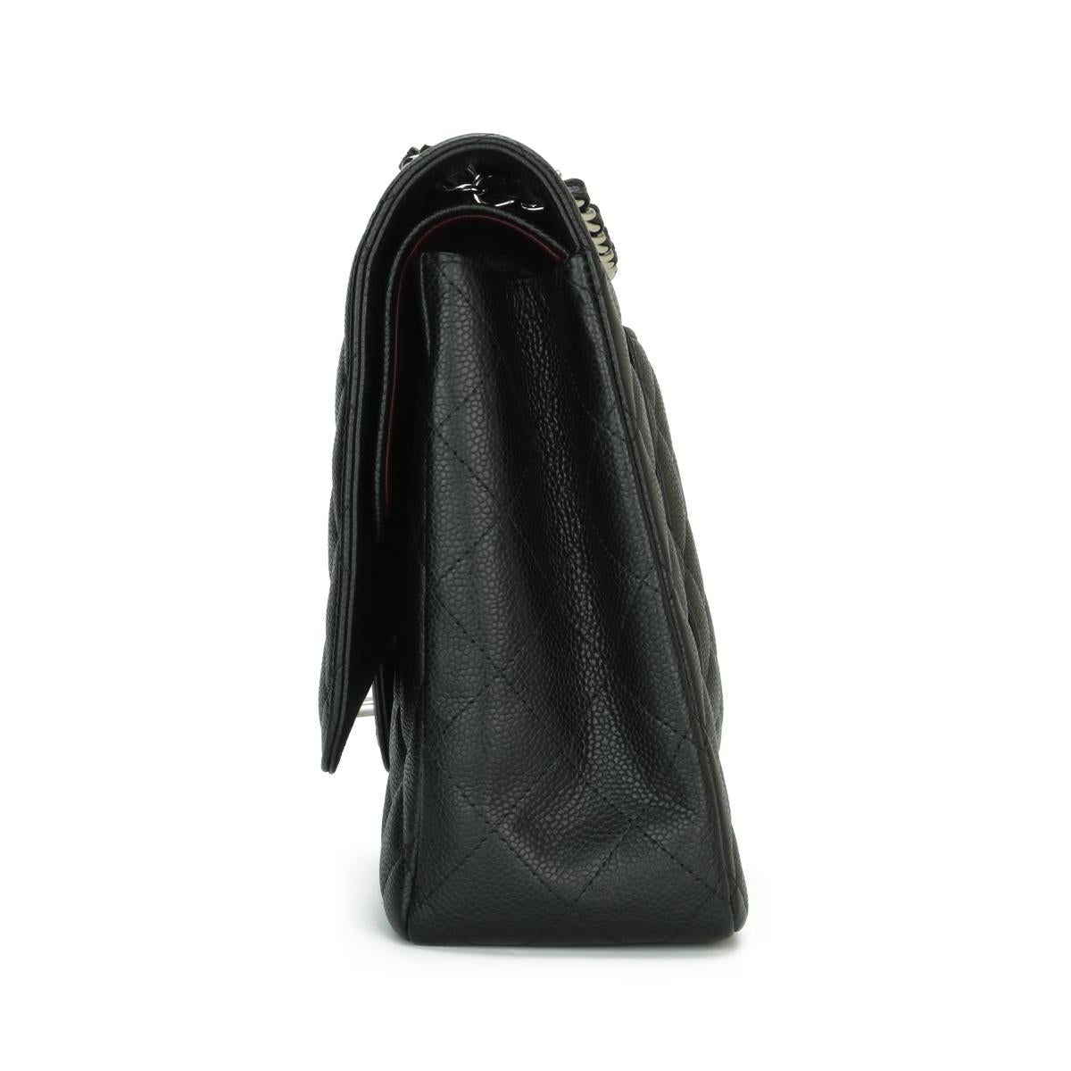 CHANEL Double Flap Maxi Bag Black Caviar with Silver Hardware 2014 en vente 2