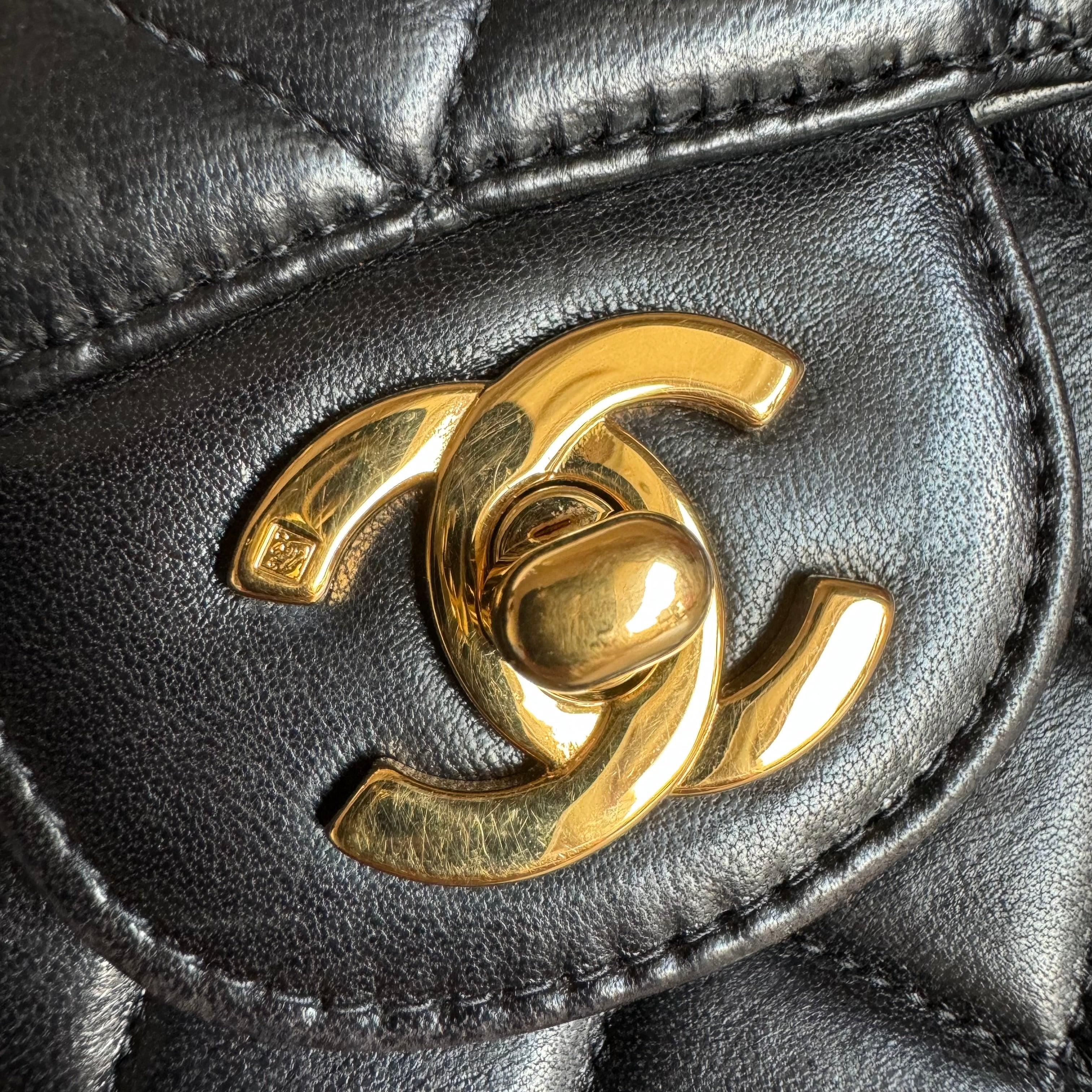 Chanel Double Sided Flap Black Lambskin Leather 24k Gold Hardware, 1996-1997 For Sale 7