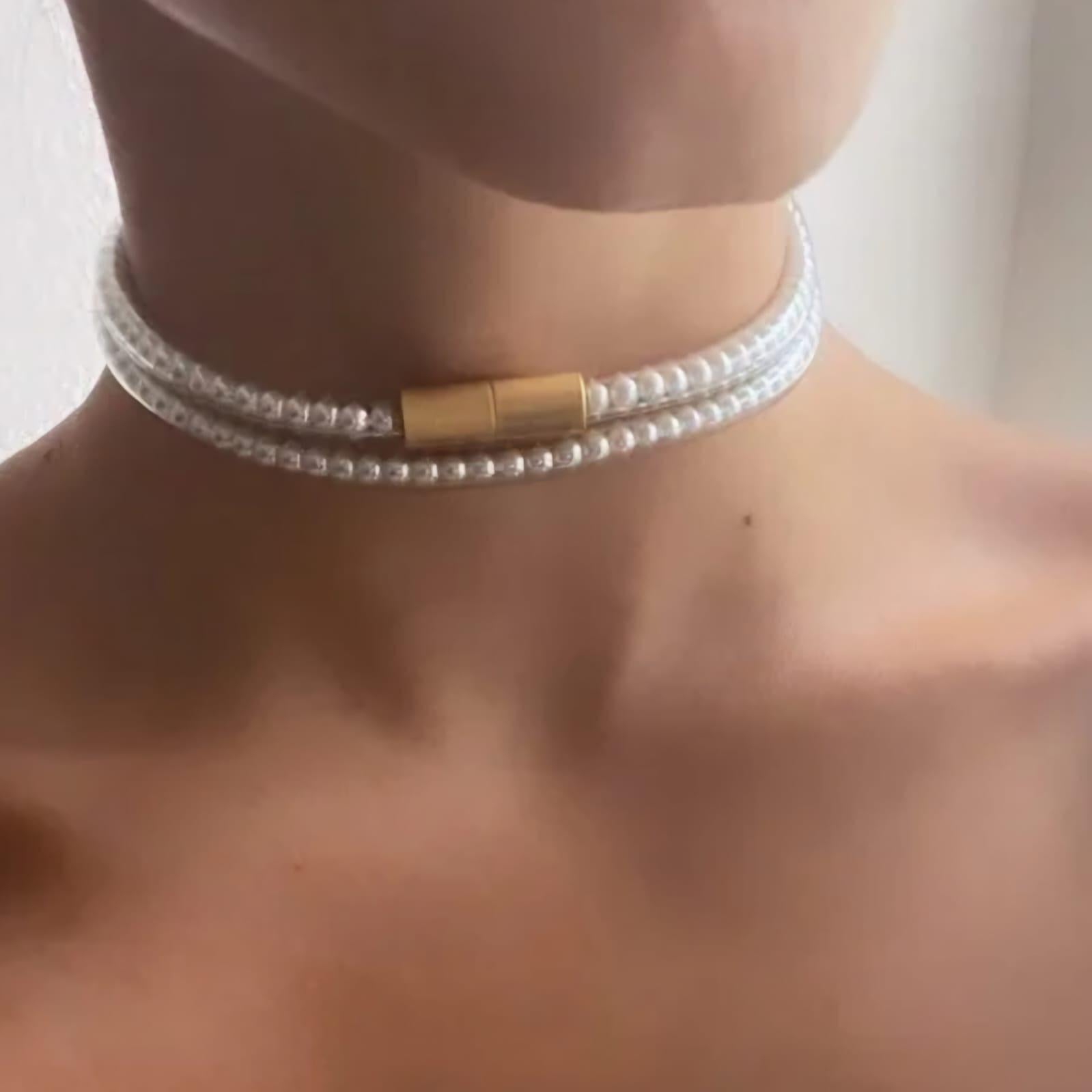Chanel doppio giro di perle a tubo In condizioni buone in vendita a Jakarta, Daerah Khusus Ibukota Jakarta