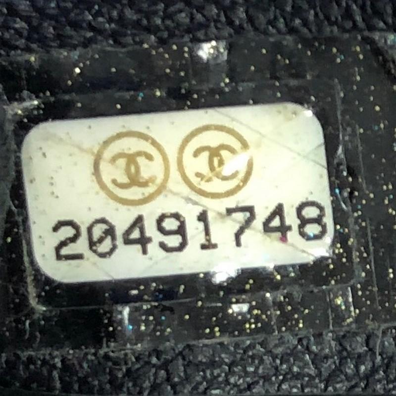 Chanel Pochette con doppia zip e catena con brevetto trapuntato medio 4