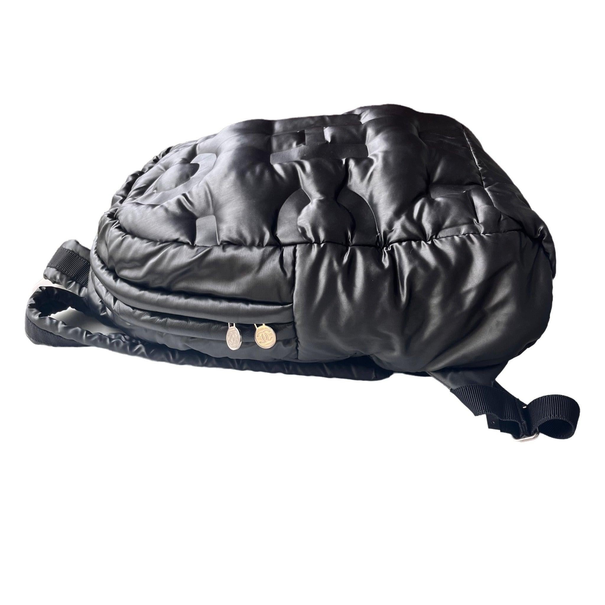 Chanel Doudoune Backpack Embossed Black Nylon Medium In Fair Condition In AUBERVILLIERS, FR
