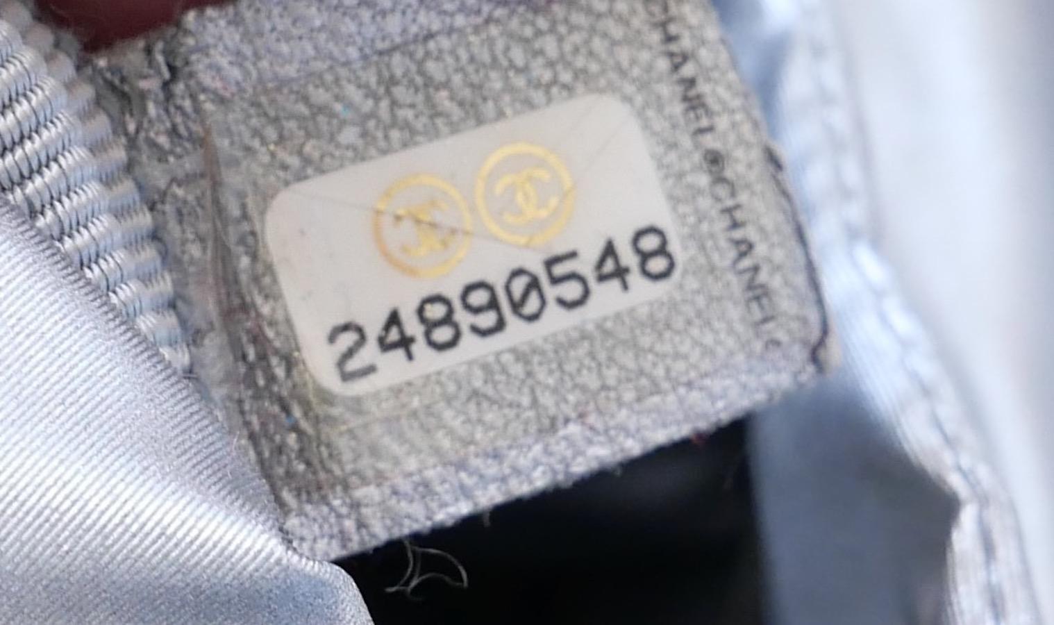 Chanel Doudoune Logo Quilted Nylon Tote Bag For Sale 5
