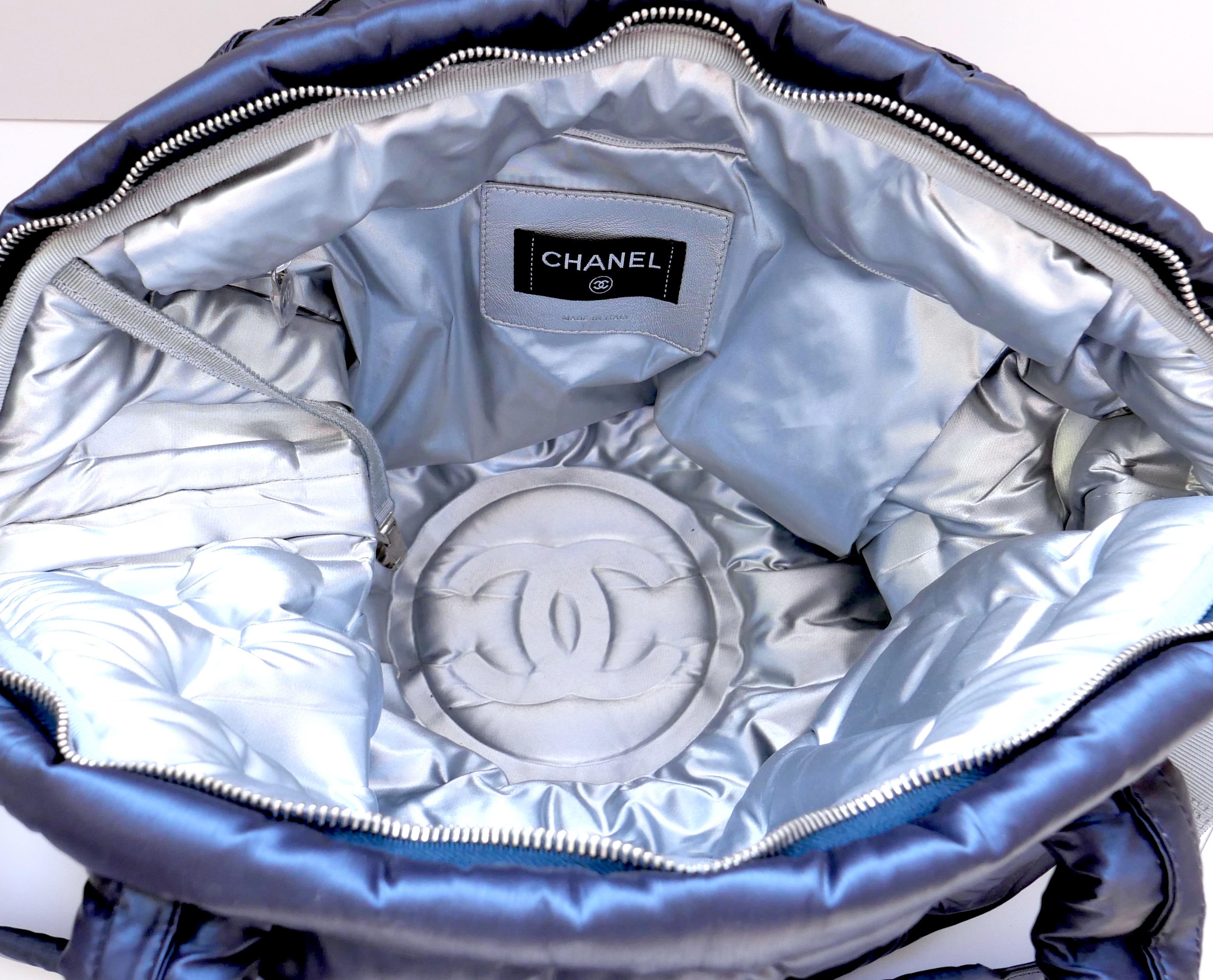 Chanel Doudoune Logo Quilted Nylon Tote Bag For Sale 3