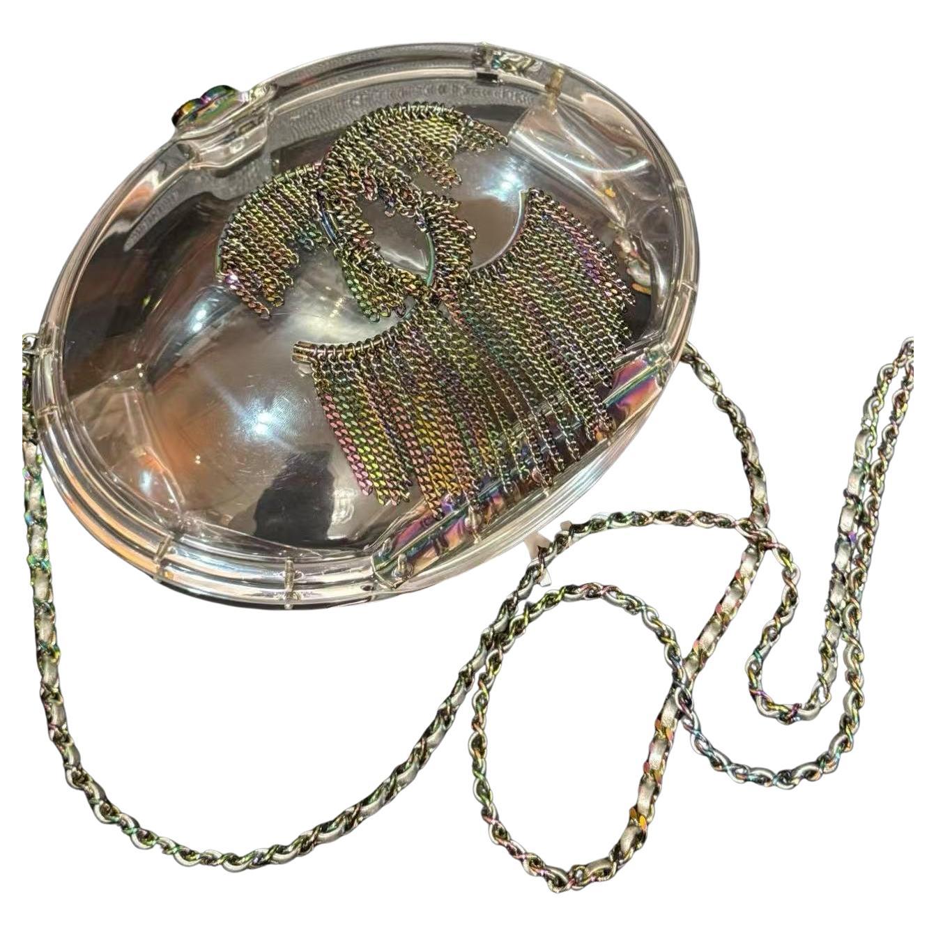 Chanel “Dragon Egg” Minaudière Clutch – Limited Edition from 2018 CC in vendita