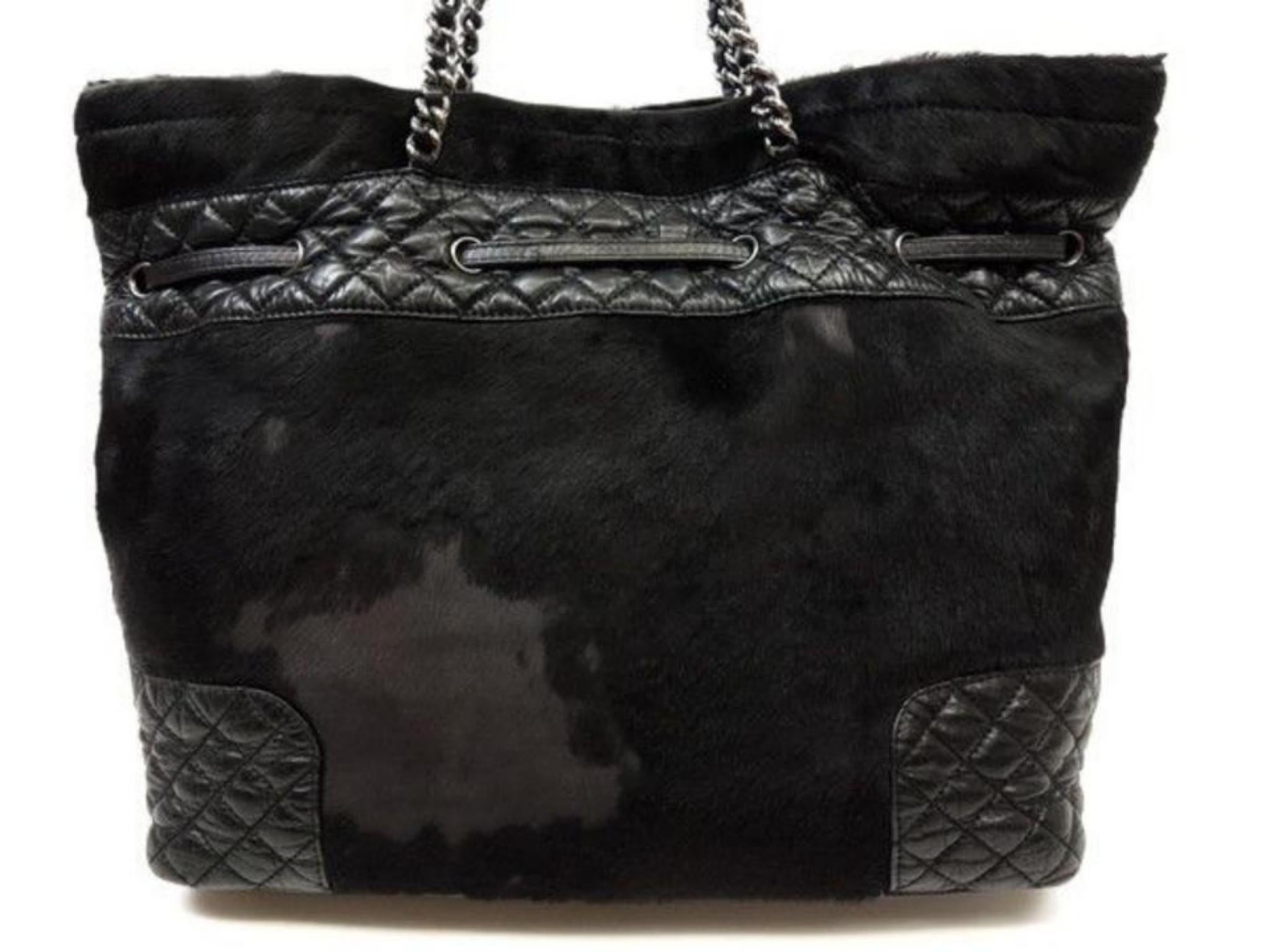 Chanel Drawstring Quilted Ponyhair Chain Tote 225066 Black Leather Shoulder Bag For Sale 6