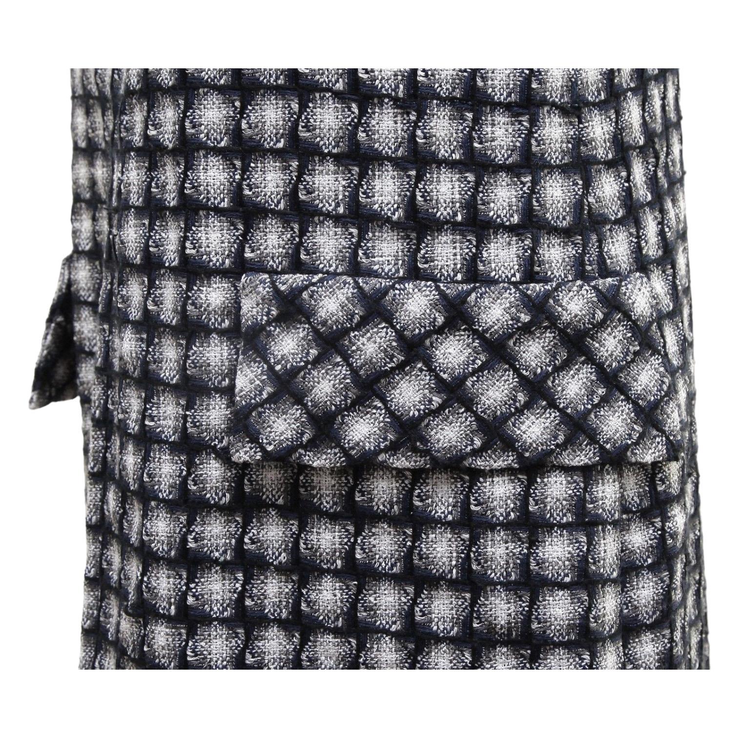 CHANEL Dress Tweed Knit Cap Sleeve Shift Zipper Multi Color Zipper Sz 40 For Sale 4