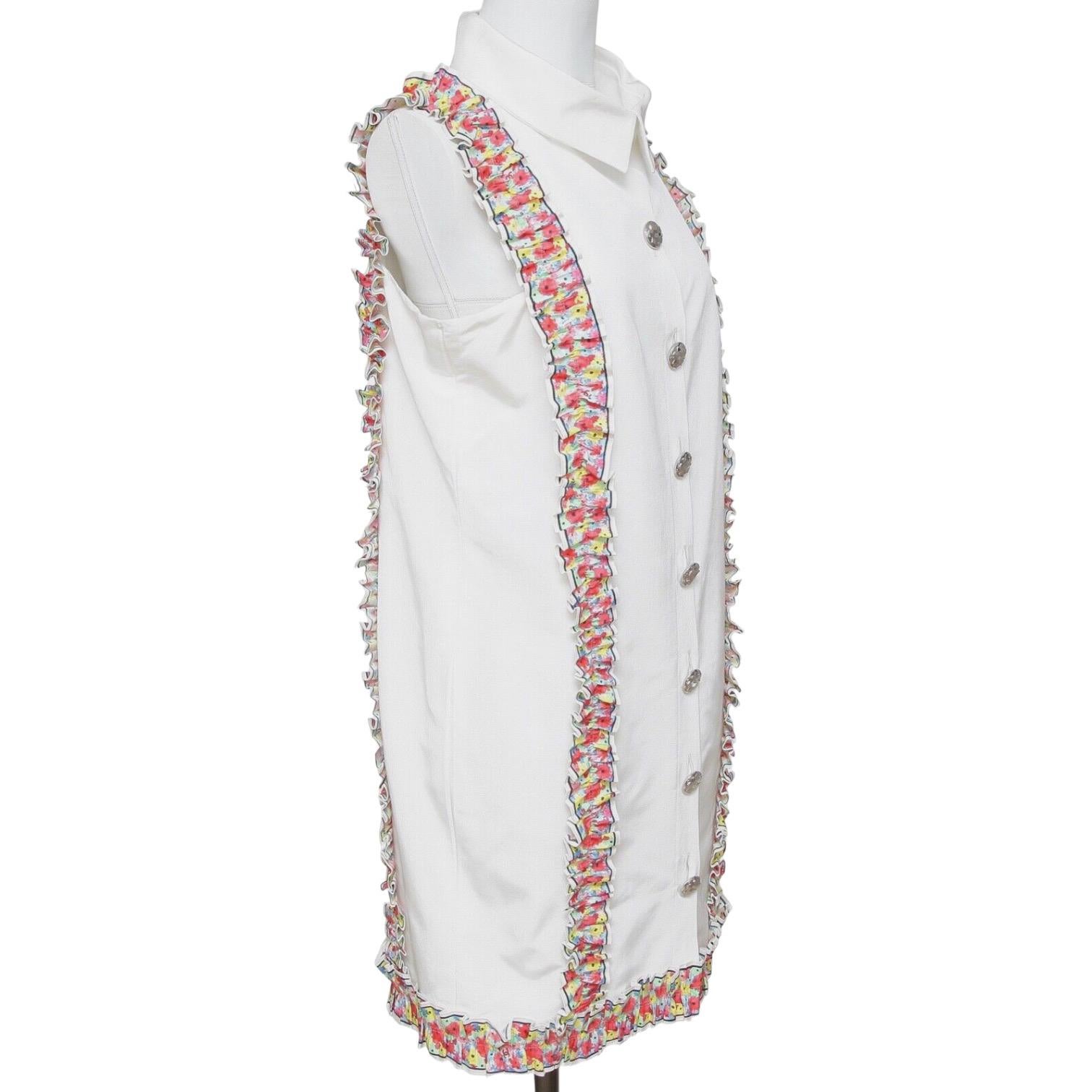 GUARANTEED AUTHENTIC BEAUTIFUL CHANEL RUNWAY SPRING 2016 SLEEVLESS FLORAL TRIM DRESS

Retail excluding sales taxes $3,900


Design:
- Runway beautiful sleeveless white dress with multicolor ruffle floral print trim.
- Silver-tone button closure.
-