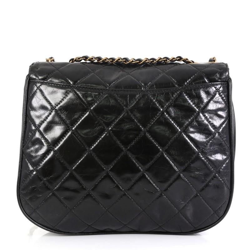 chanel messenger flap bag