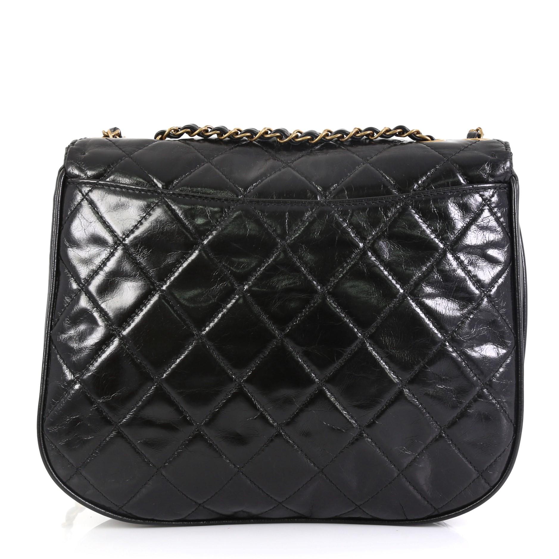 chanel messenger bag