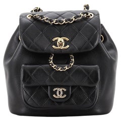 Chanel Duma - Sac à dos à cordon de serrage en cuir d'agneau matelassé, petit modèle