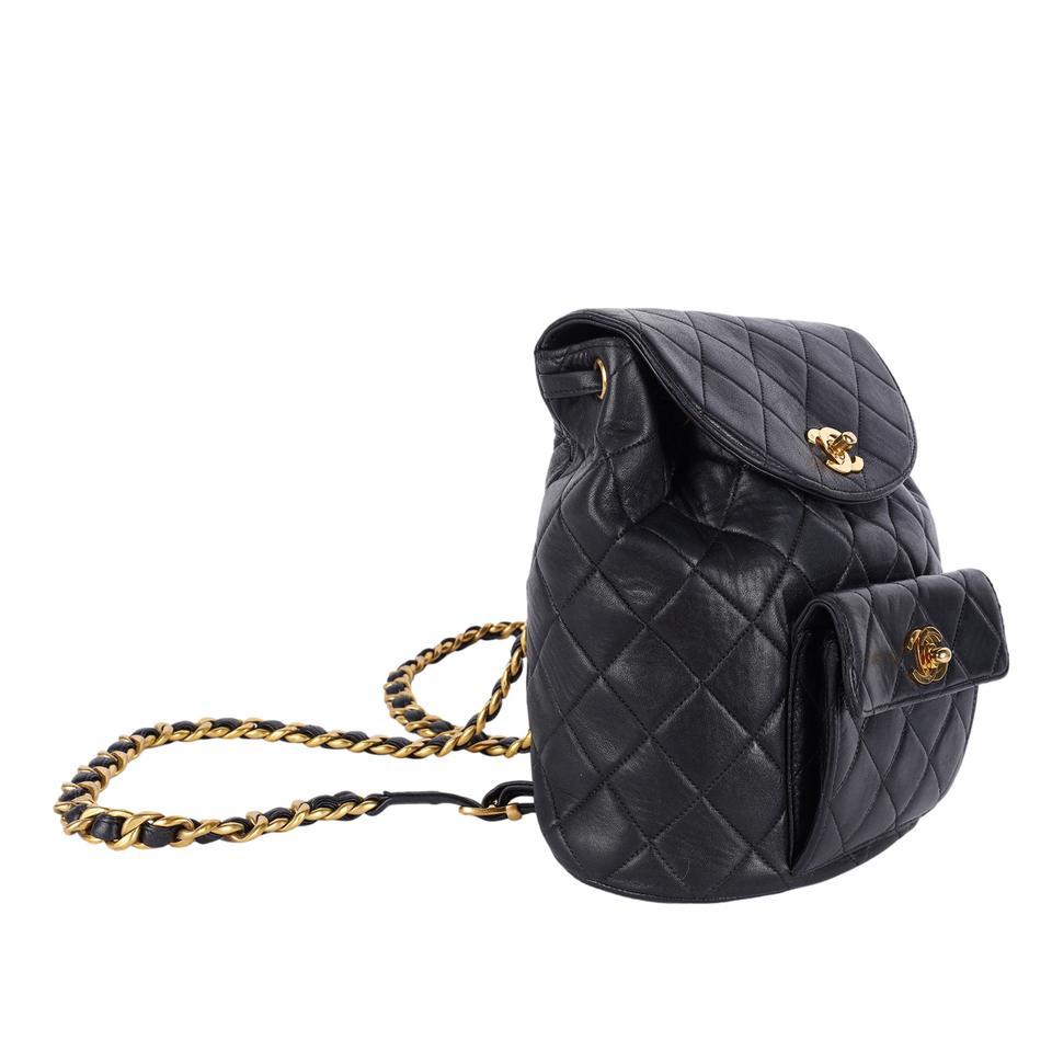 Chanel - Duma - Sac à dos en cuir d'agneau matelassé - Noir Pour femmes en vente