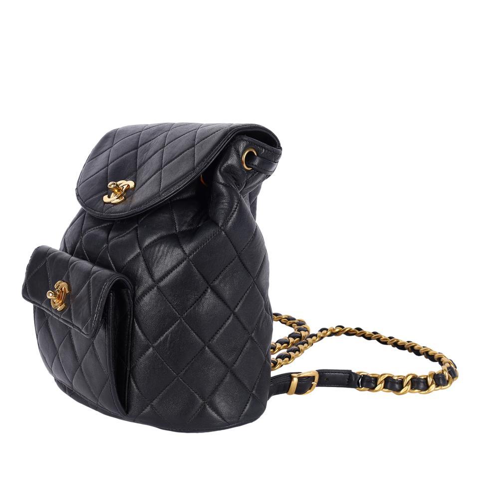 Chanel - Duma - Sac à dos en cuir d'agneau matelassé - Noir en vente 1