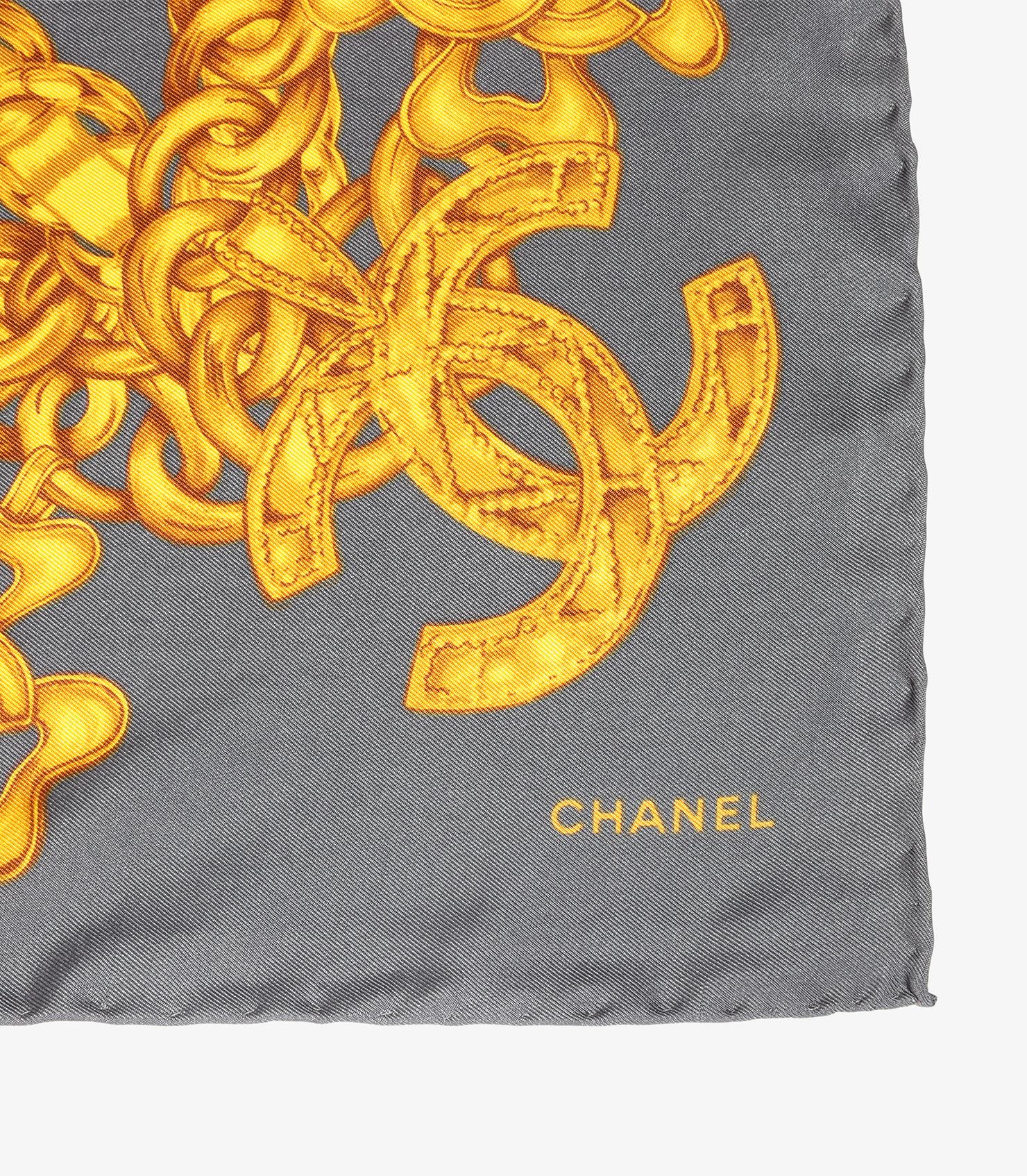 Chanel Dusty Navy & Gold Silk Vintage CC Chain Scarf

CONDITION NOTES
The exterior is excellent condition with light signs of use.
Overall this bag is in excellent pre-owned condition. Please note the majority of the items we sell are pre-loved