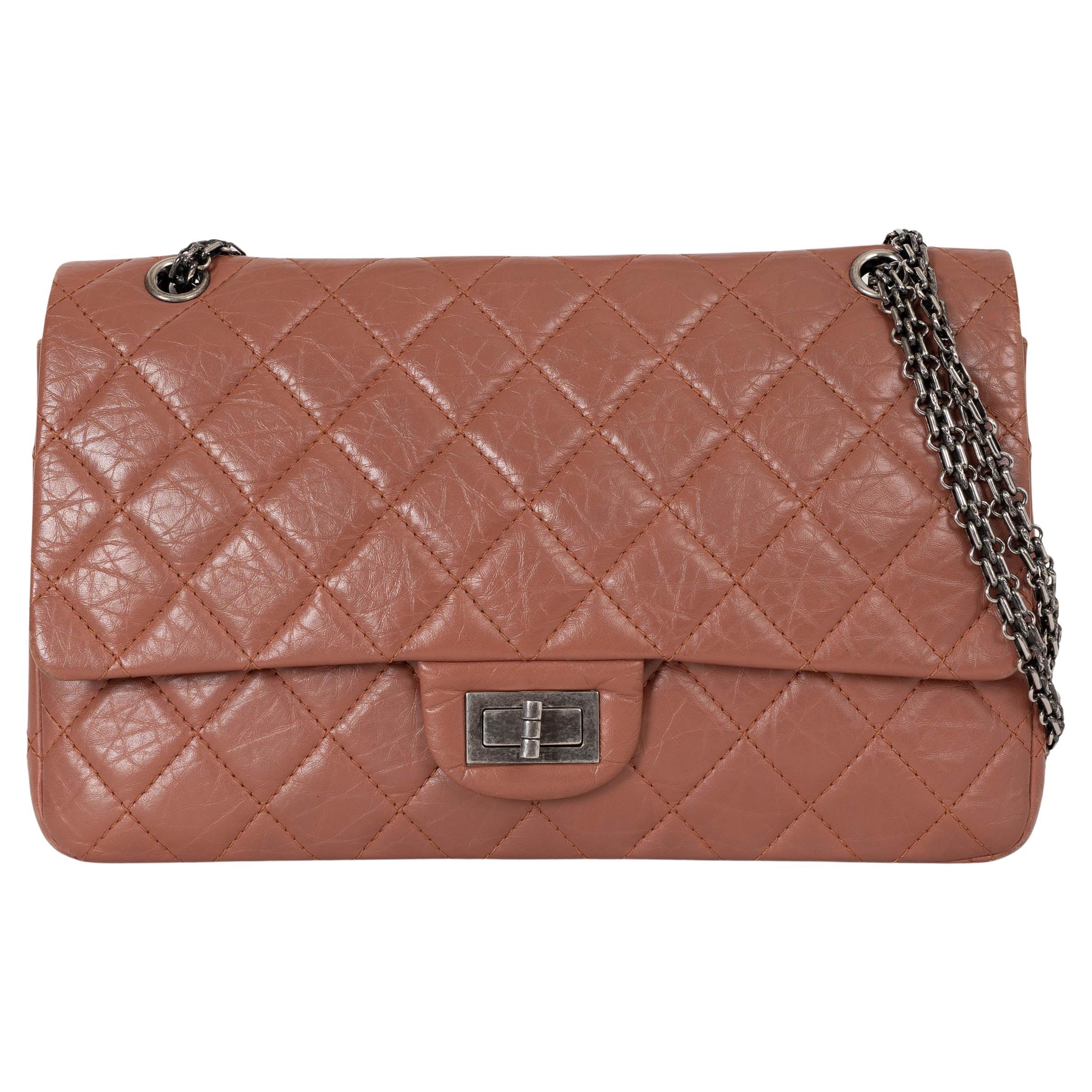 CHANEL dusty pink Aged calfskin leather 2.55 REISSUE MAXI FLAP Shoulder Bag For Sale
