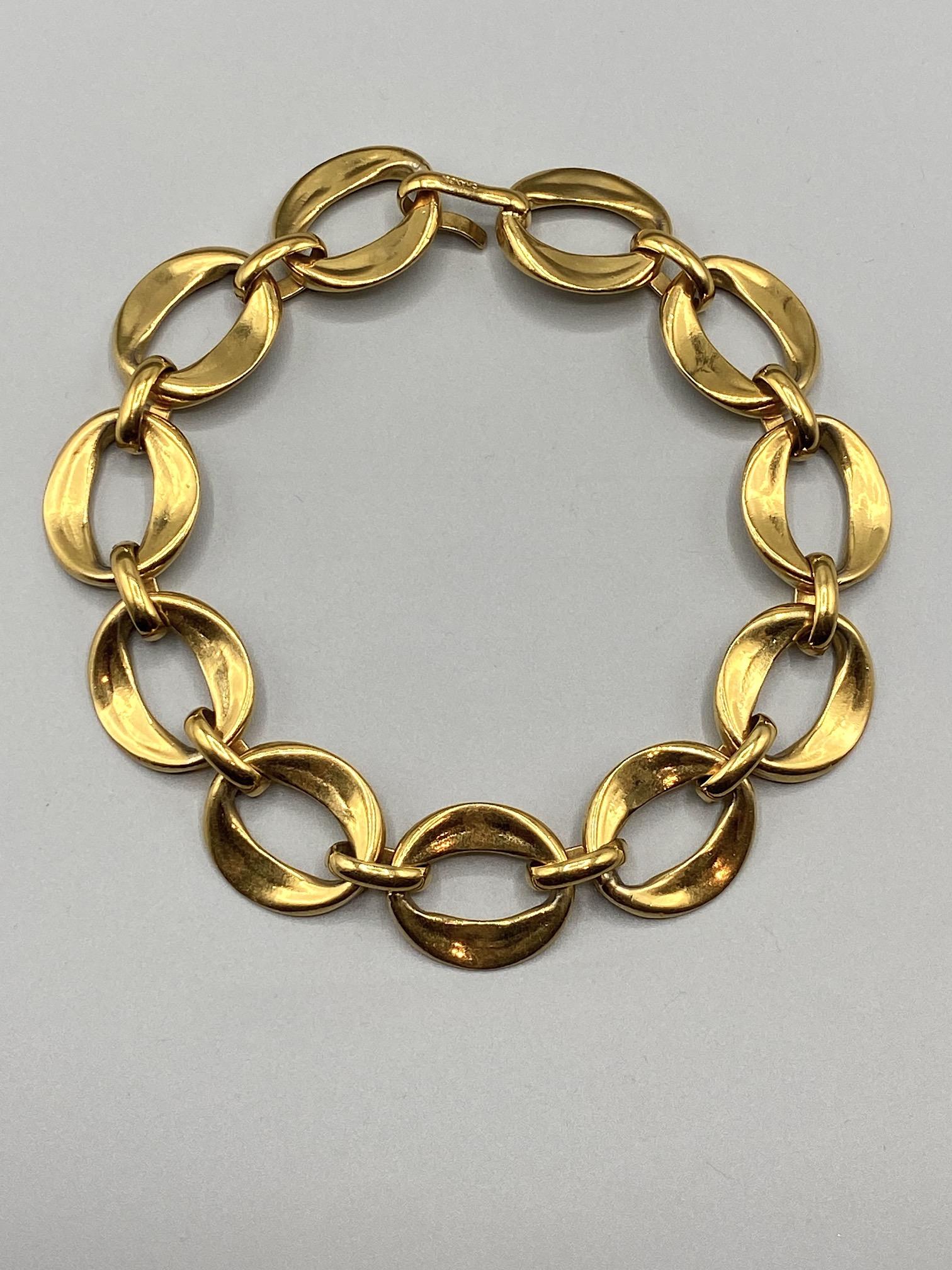Chanel Early 1980s Large Oval Link Necklace In Good Condition In New York, NY