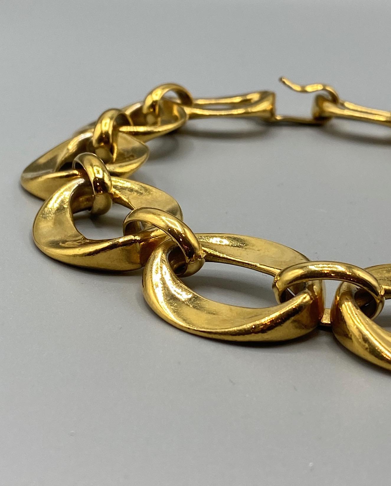 Chanel Early 1980s Large Oval Link Necklace 3