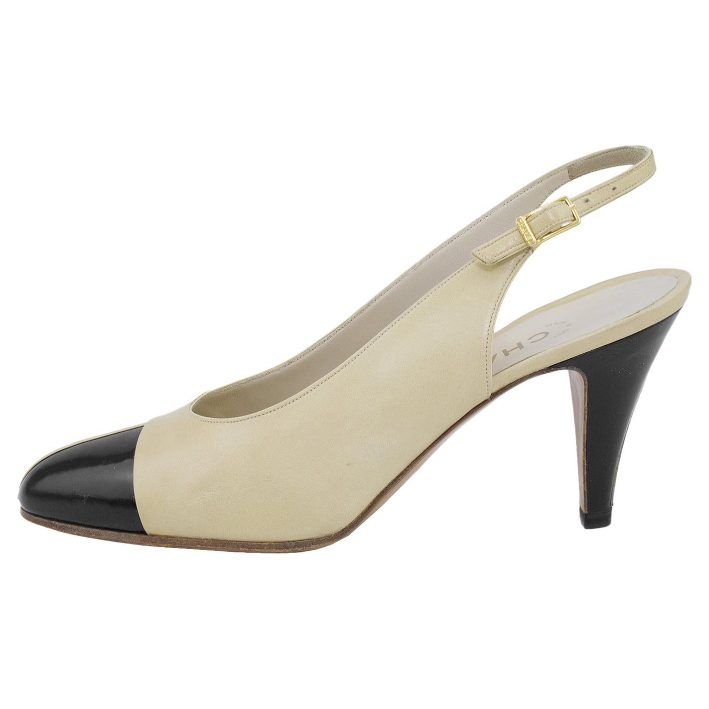 Chanel Early 1990s Beige and Black Slingbacks  For Sale