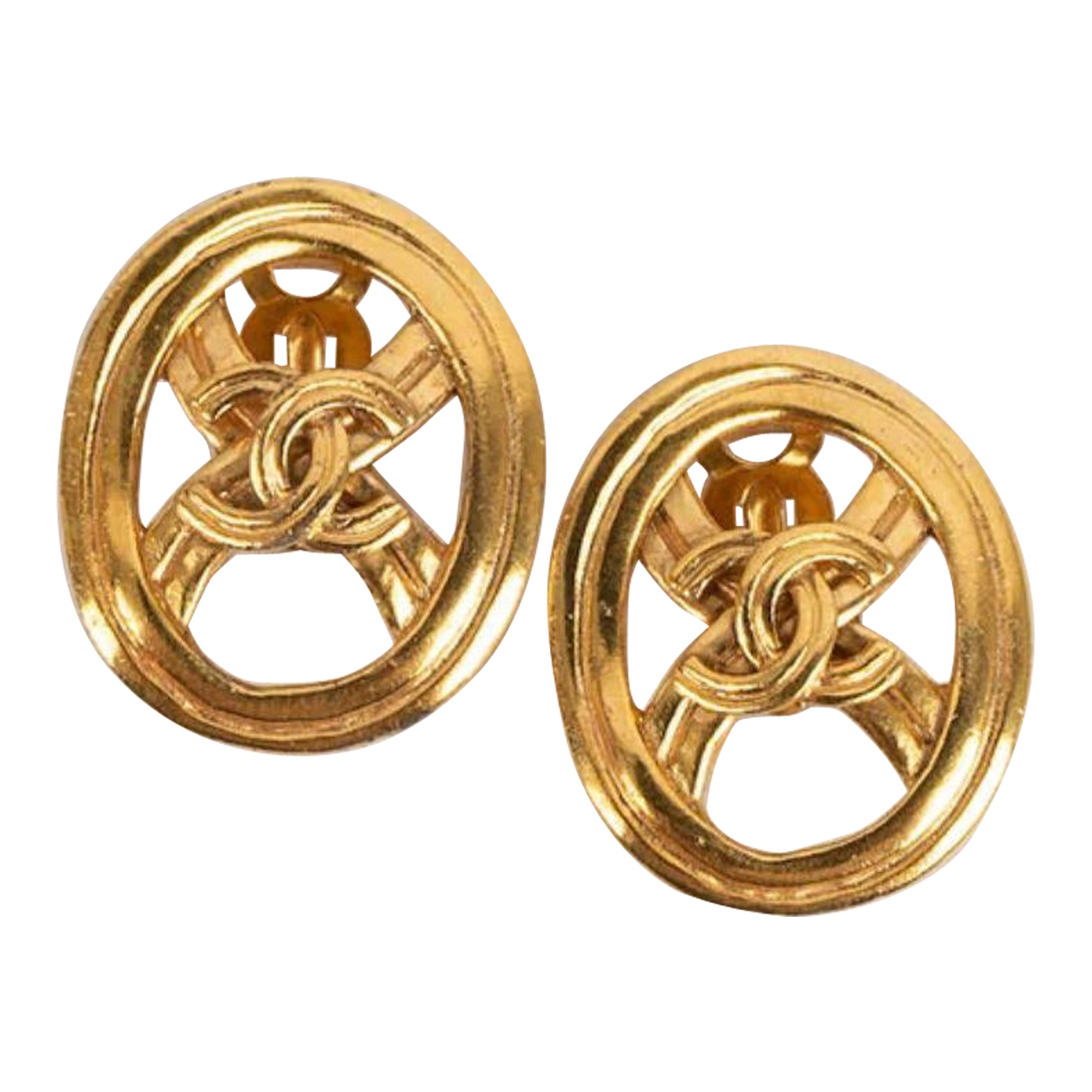 Chanel Earring Clips in Gold Metal, 1996 For Sale