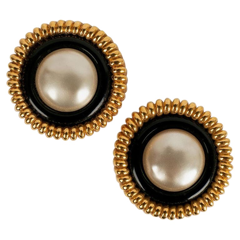 Chanel Earring Clips in Gold Metal, Black Enamel and Pearly Cabochon