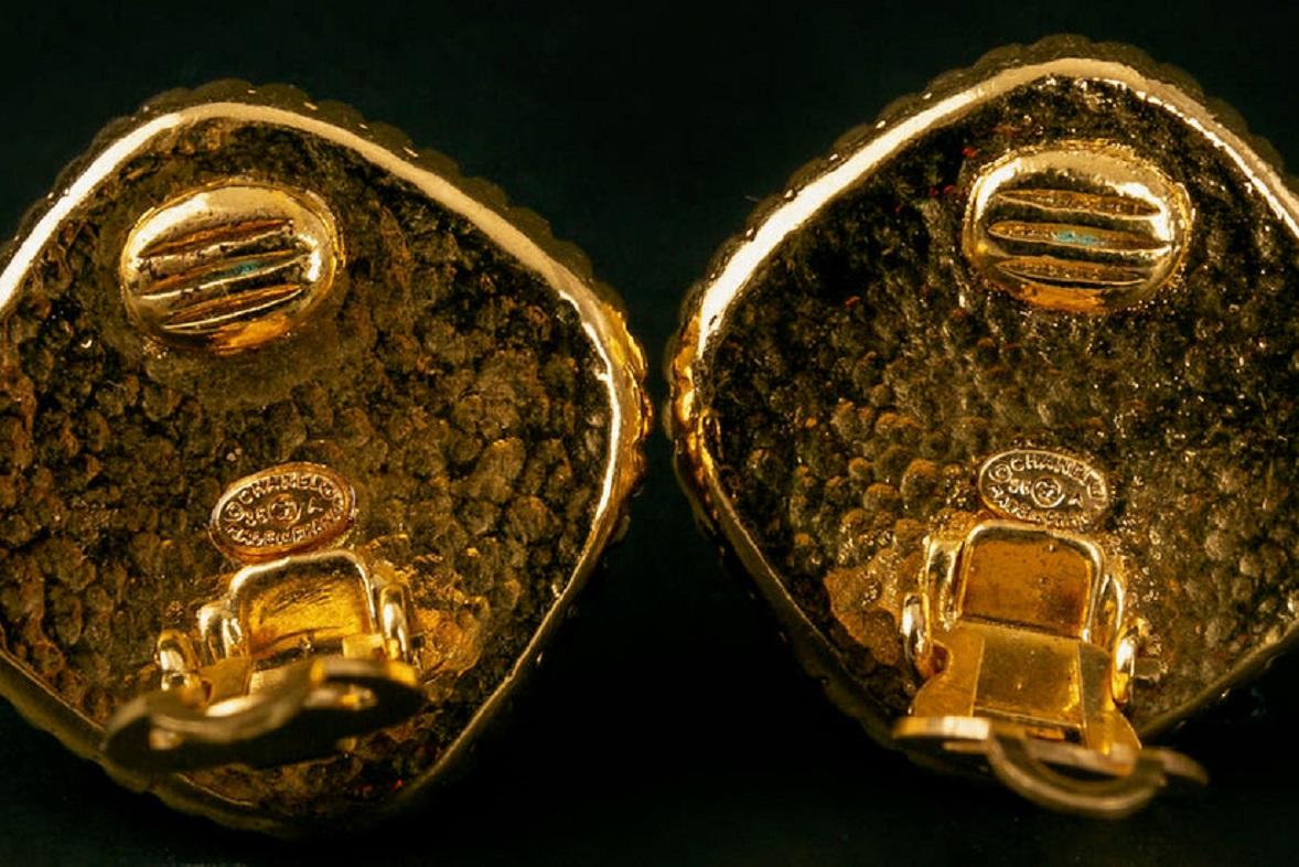 Chanel Earring Clips in Gold Metal 1