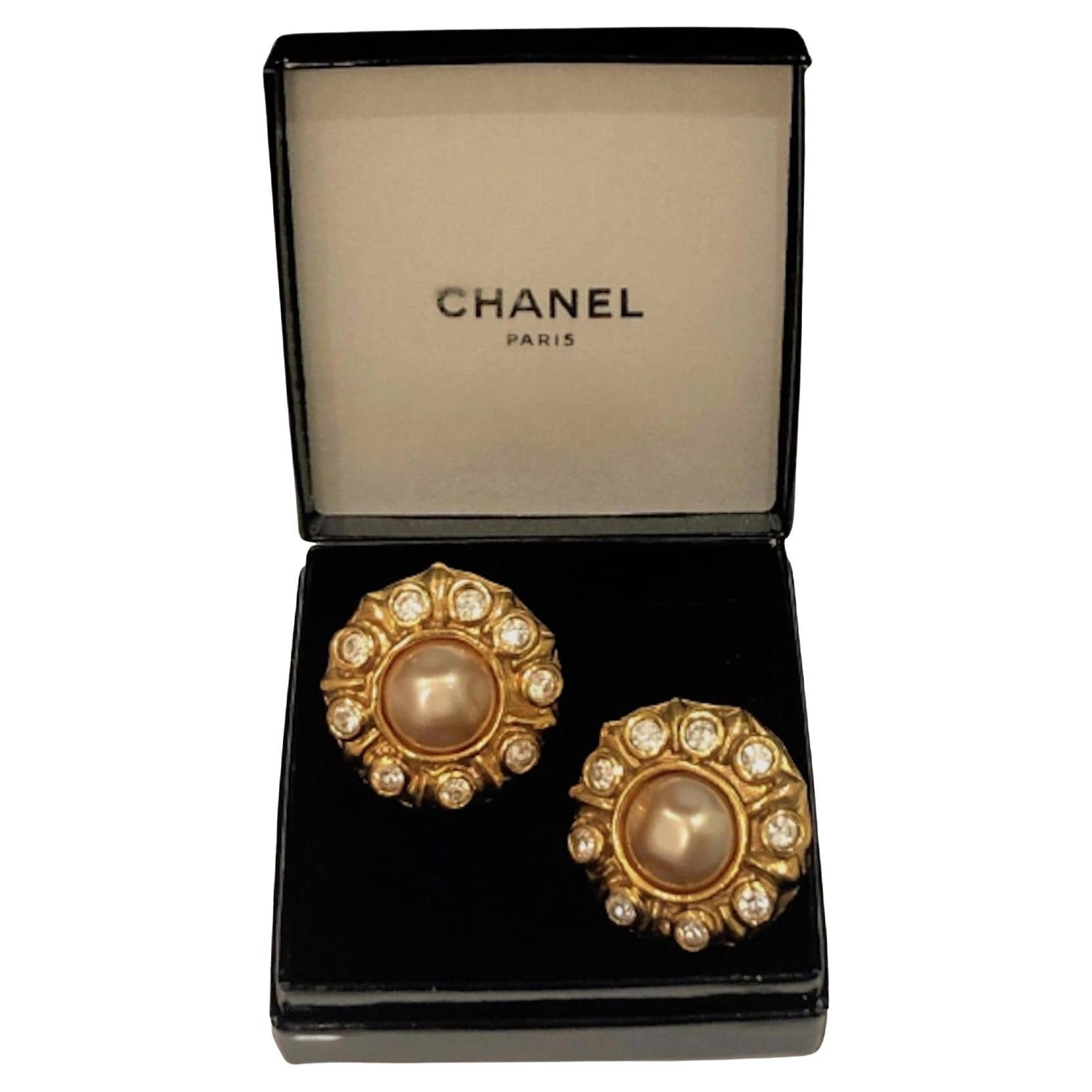 Chanel Earrings 1970s Vintage Faceted Pearl & Crystals Flower Clip-On W/Box