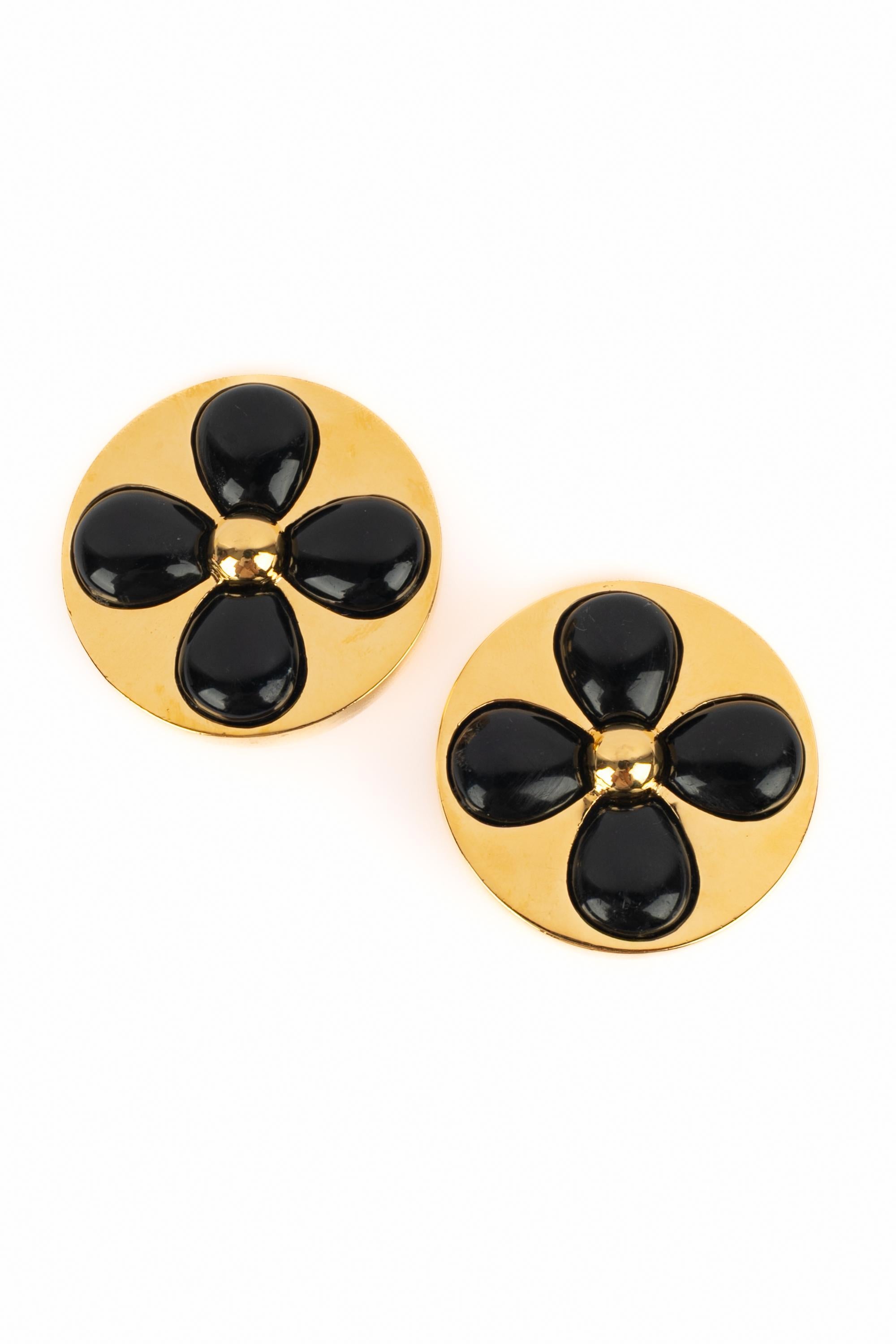Chanel earrings 1990s In Excellent Condition For Sale In SAINT-OUEN-SUR-SEINE, FR
