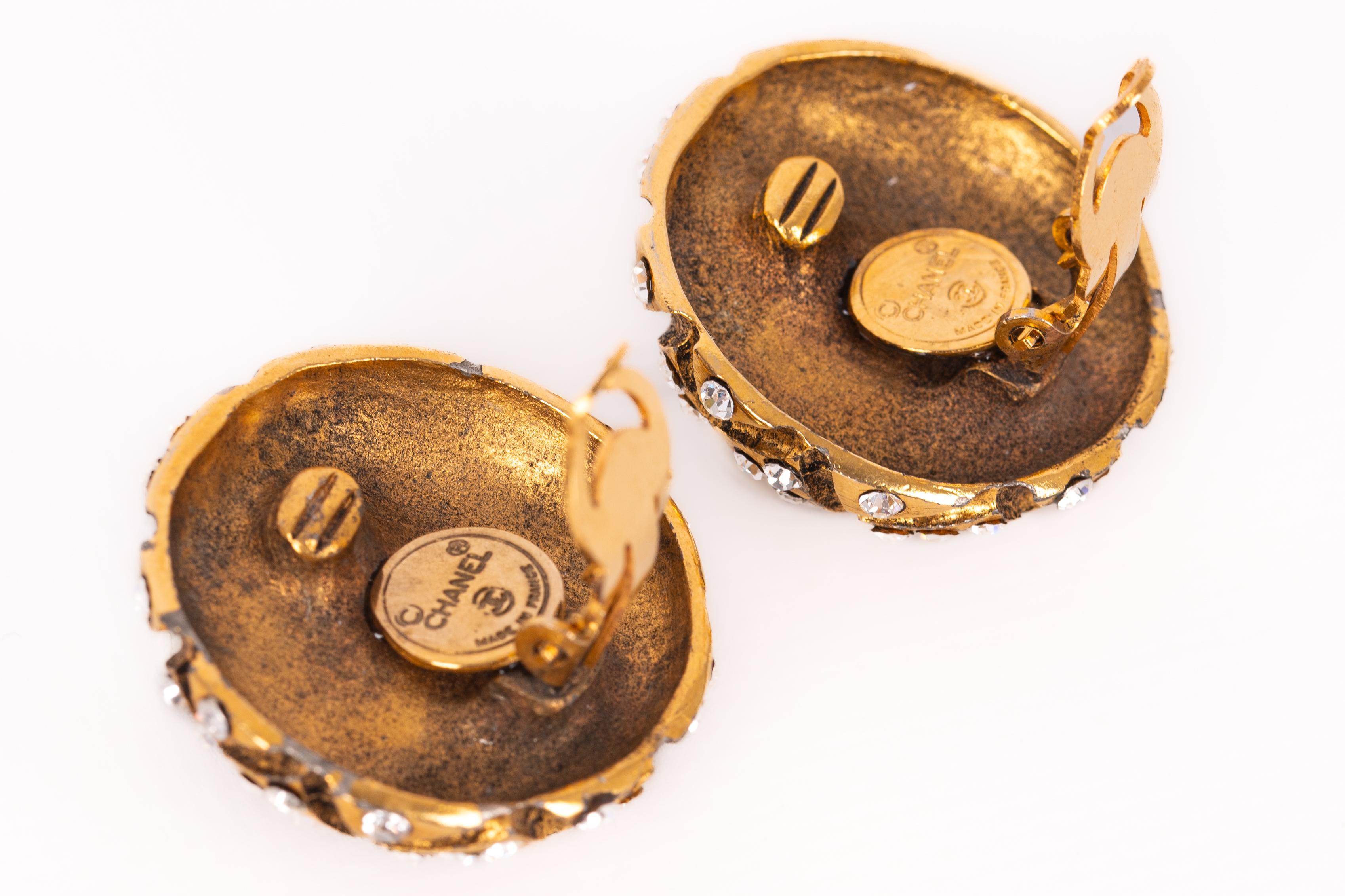 Women's Chanel earrings 1990s For Sale