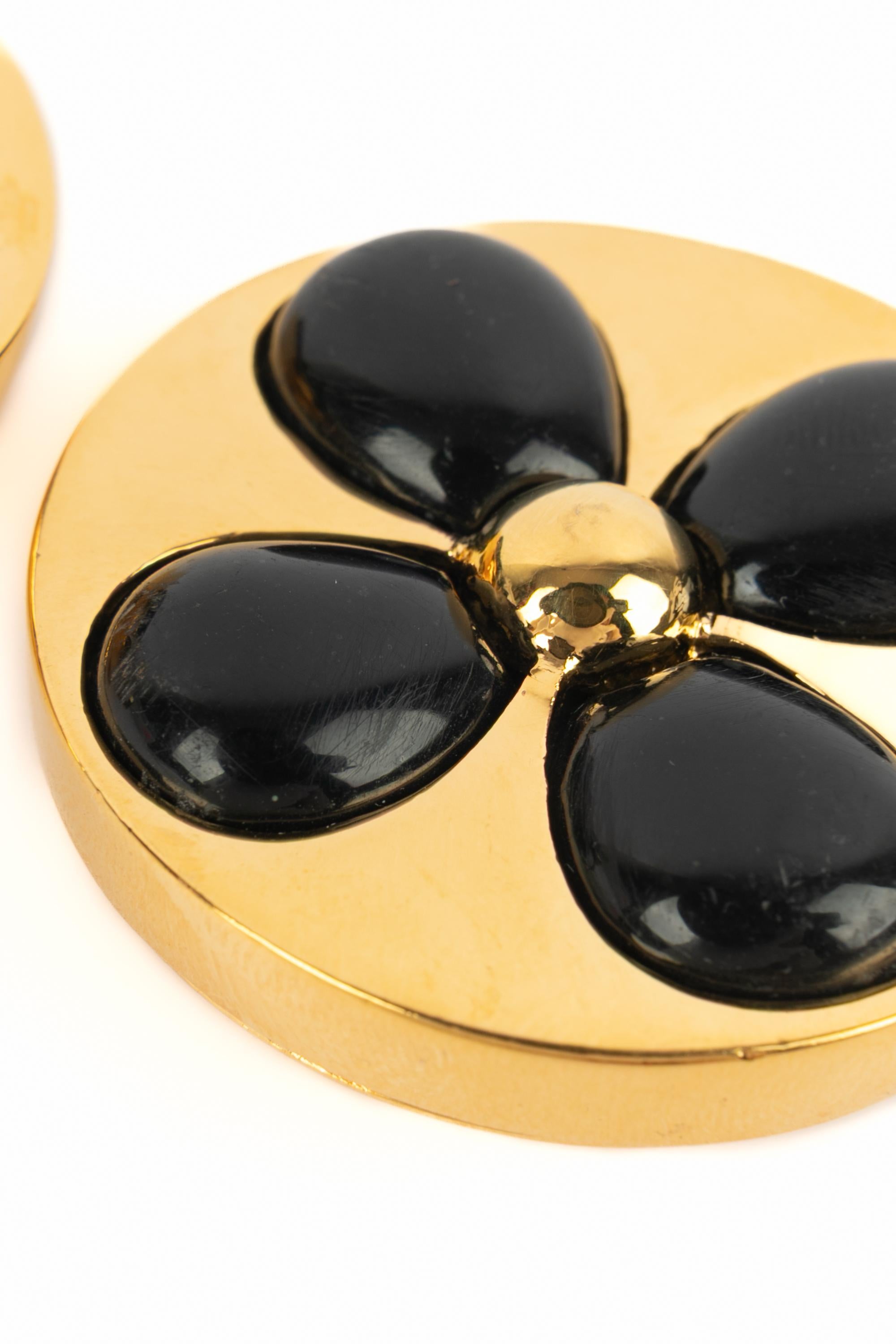 Chanel earrings 1990s For Sale 2