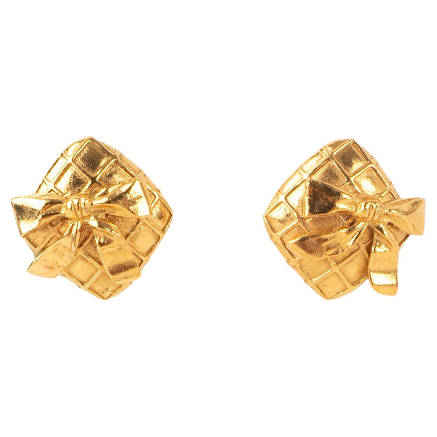 Chanel earrings 1990s