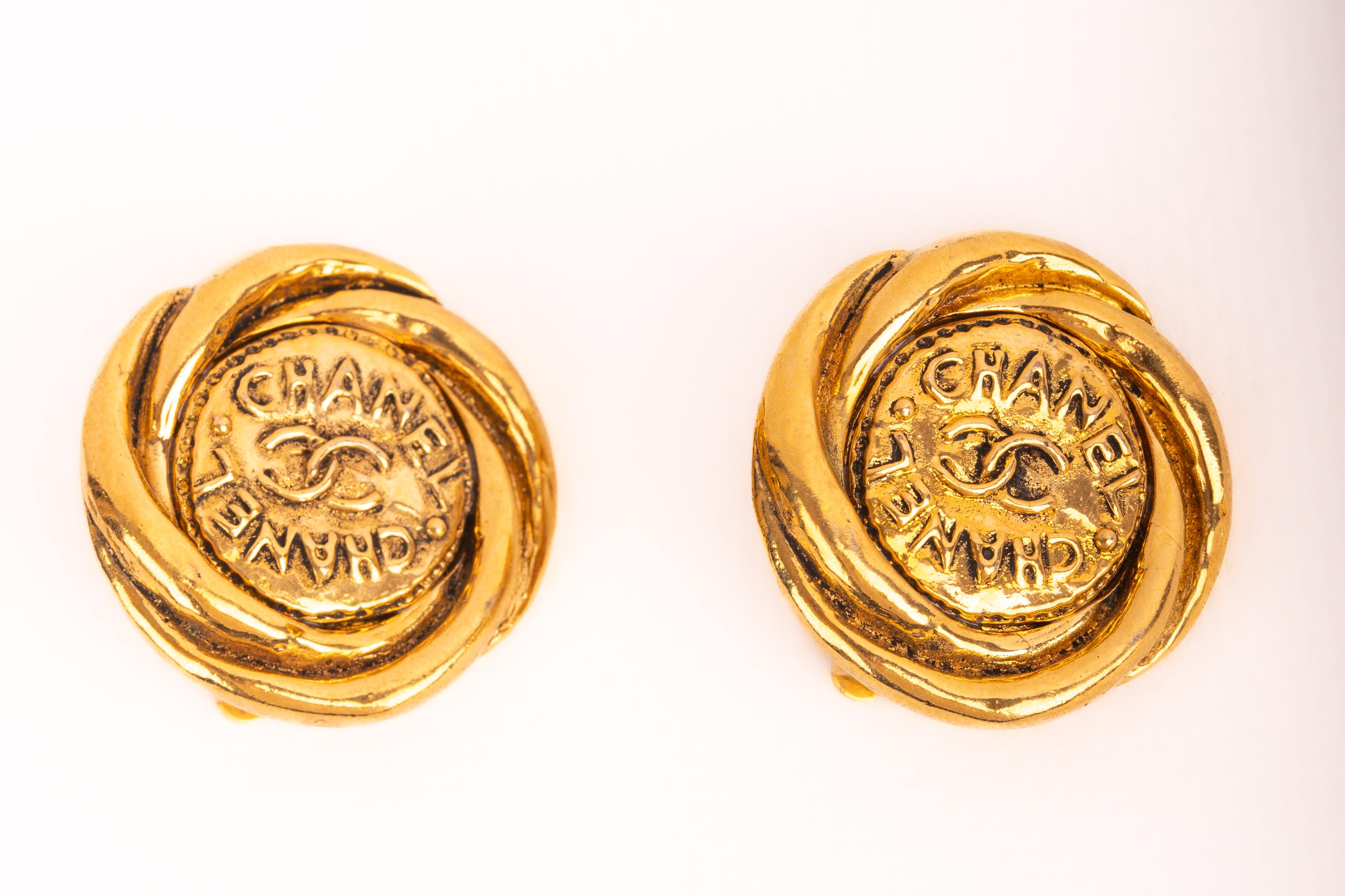 Women's Chanel earrings 1993