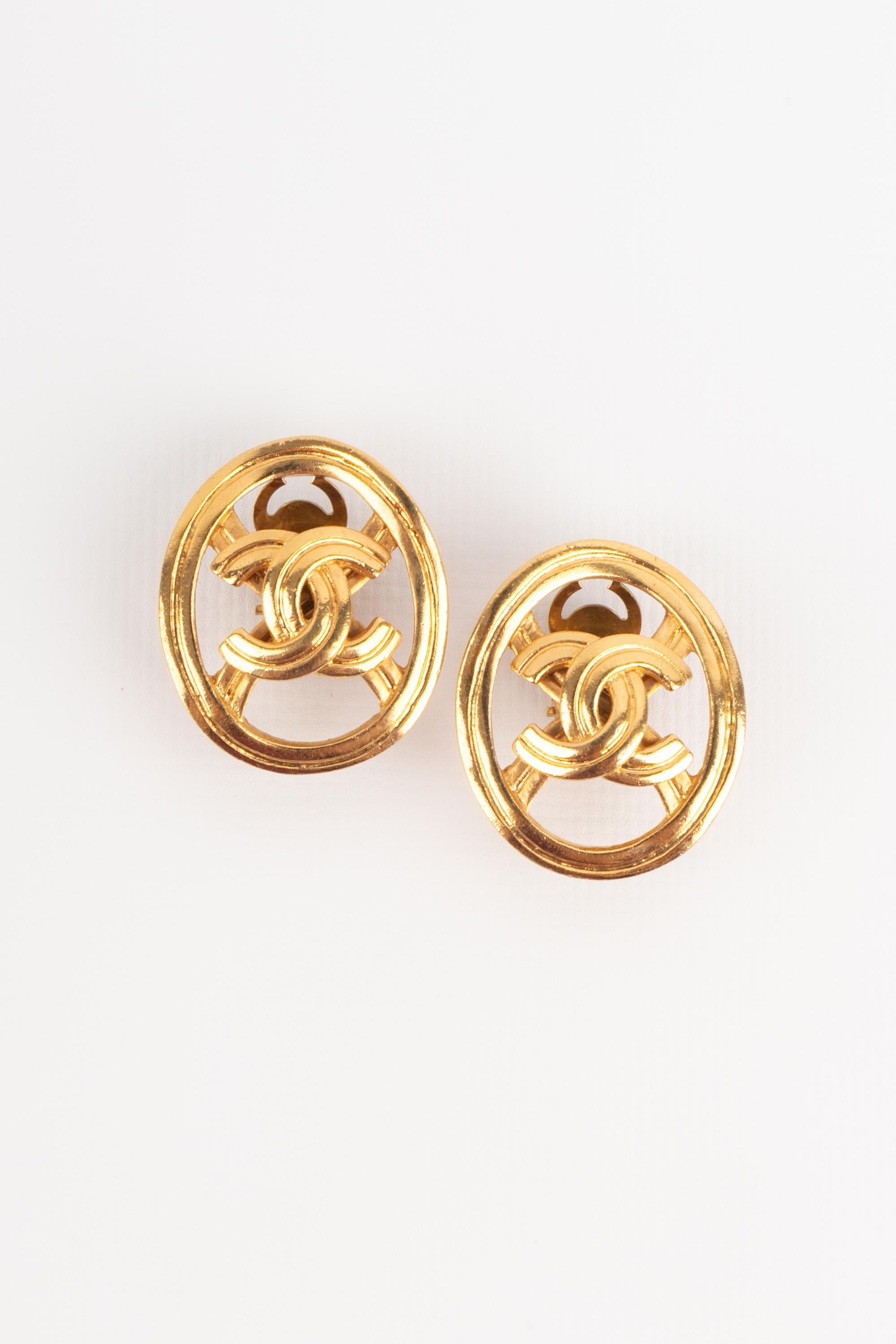 Women's Chanel earrings 1996