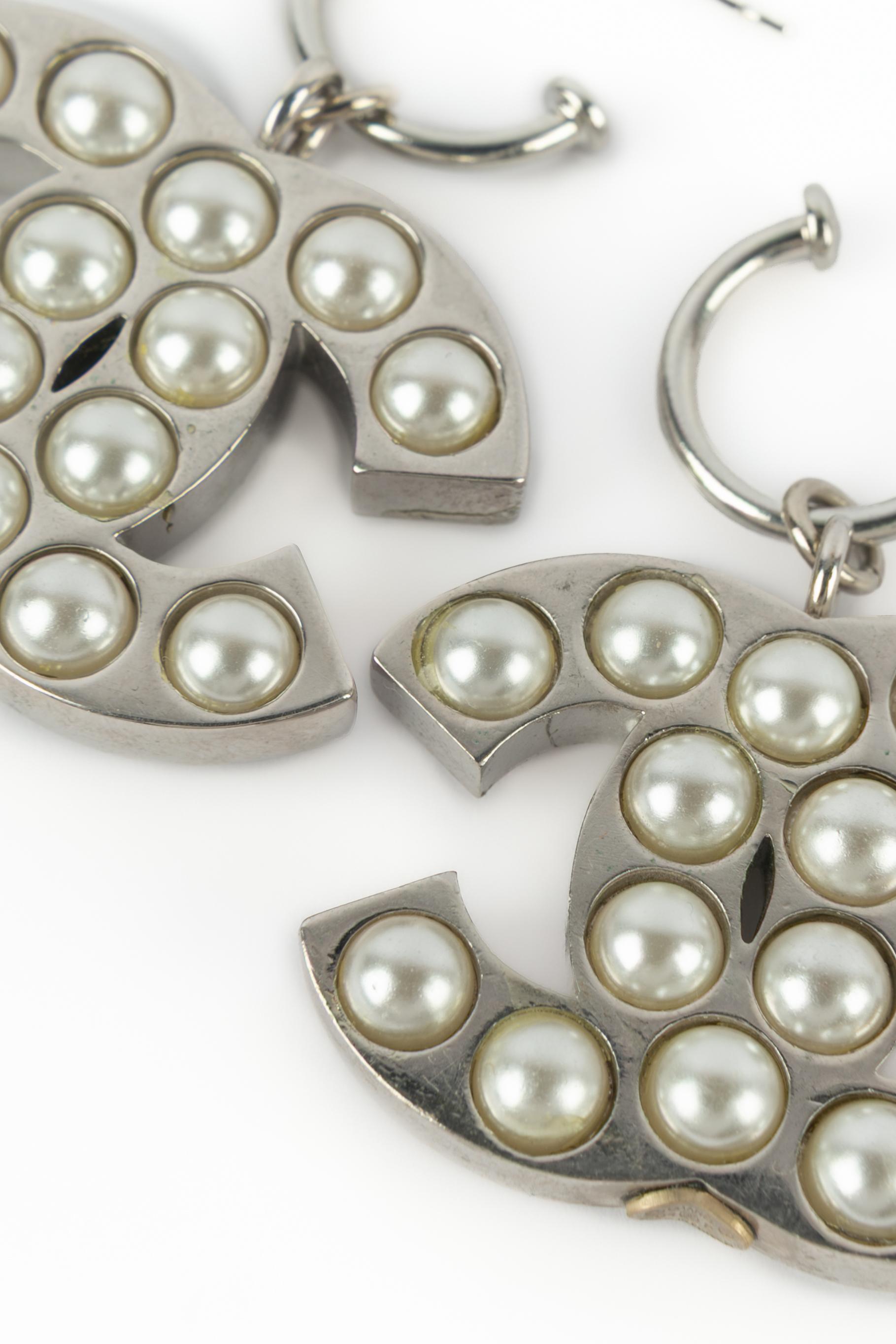 Boucles d'oreilles Chanel 2004 en vente 1