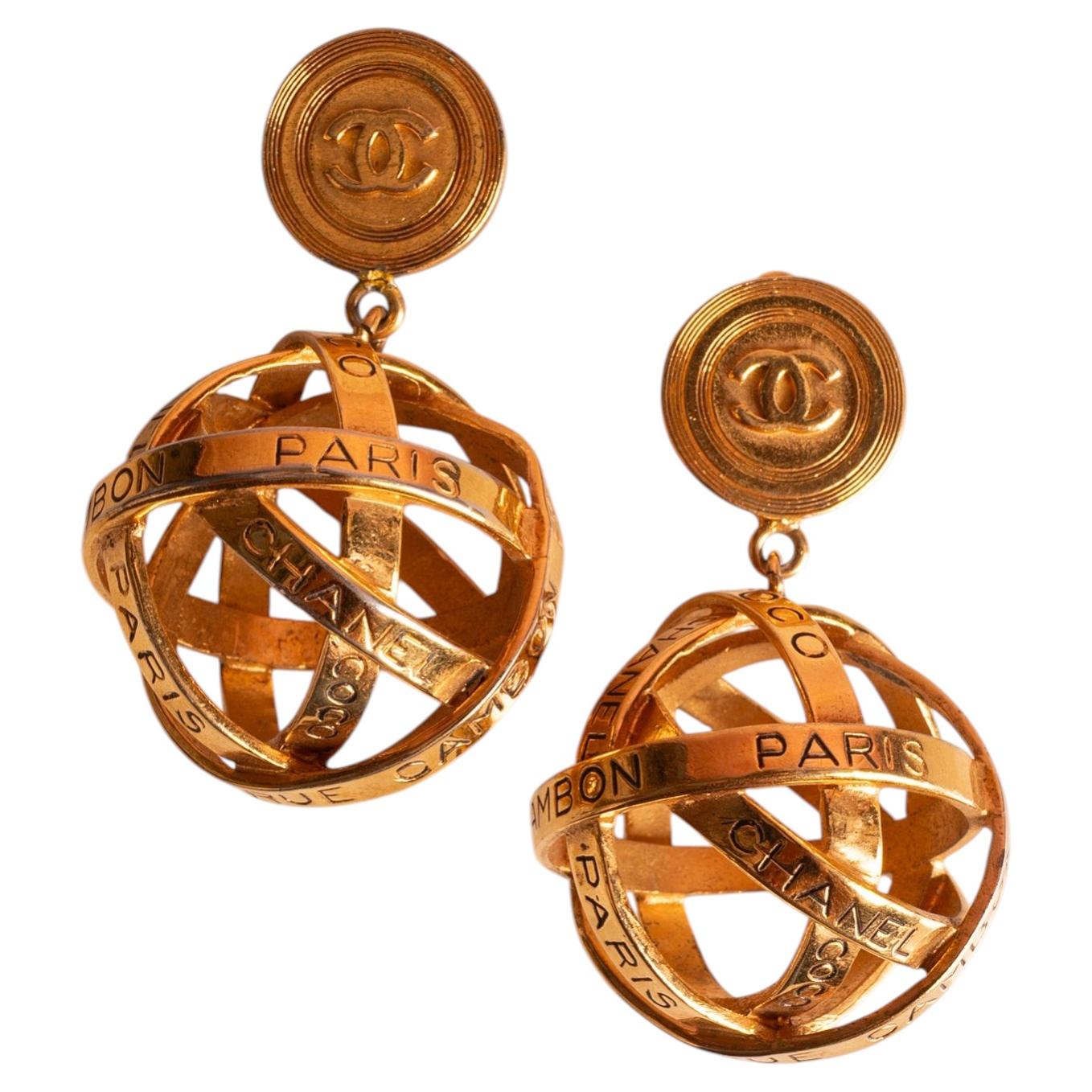 Boucles d'oreilles Chanel signées Karl Lagerfeld, automne 1989-1990