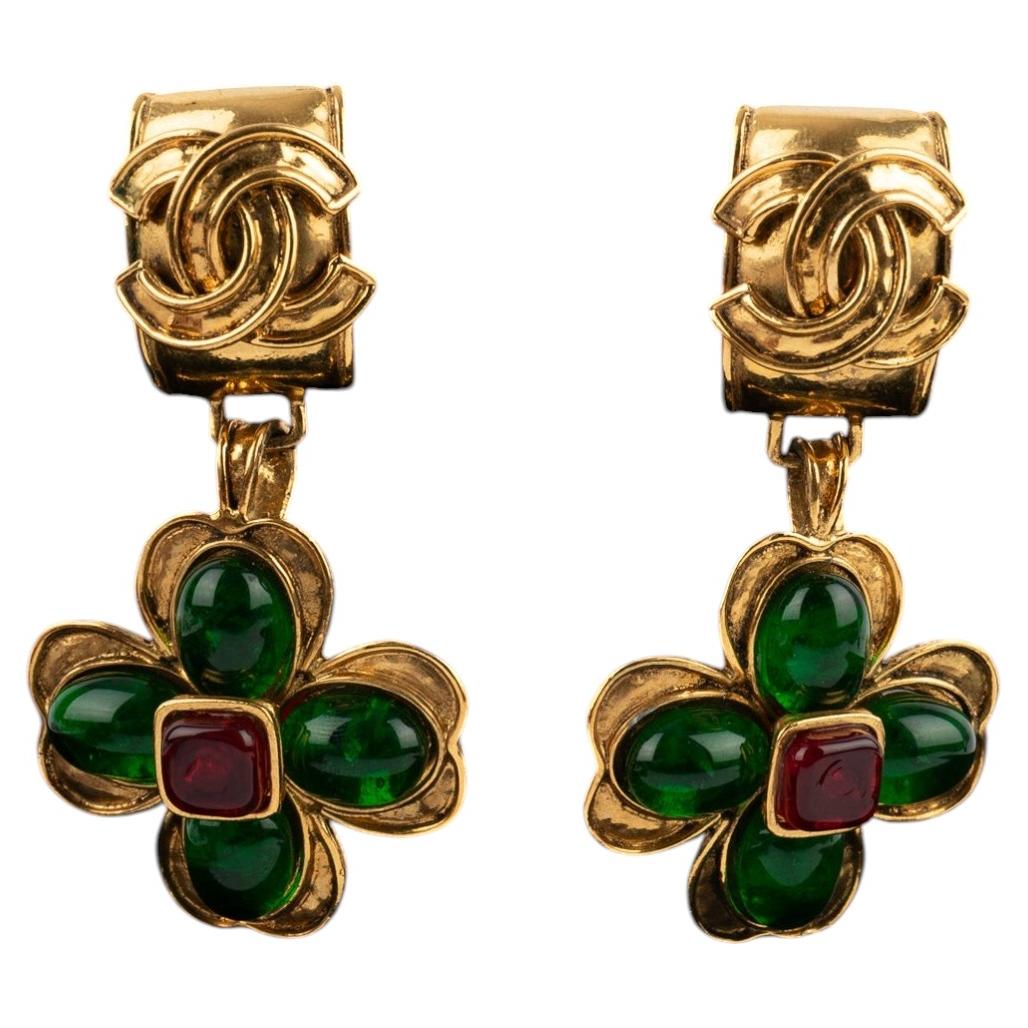 Boucles d'oreilles Chanel par Karl Lagerfeld printemps-été 1994