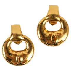 Retro Chanel Earrings Clips in Gold Metal