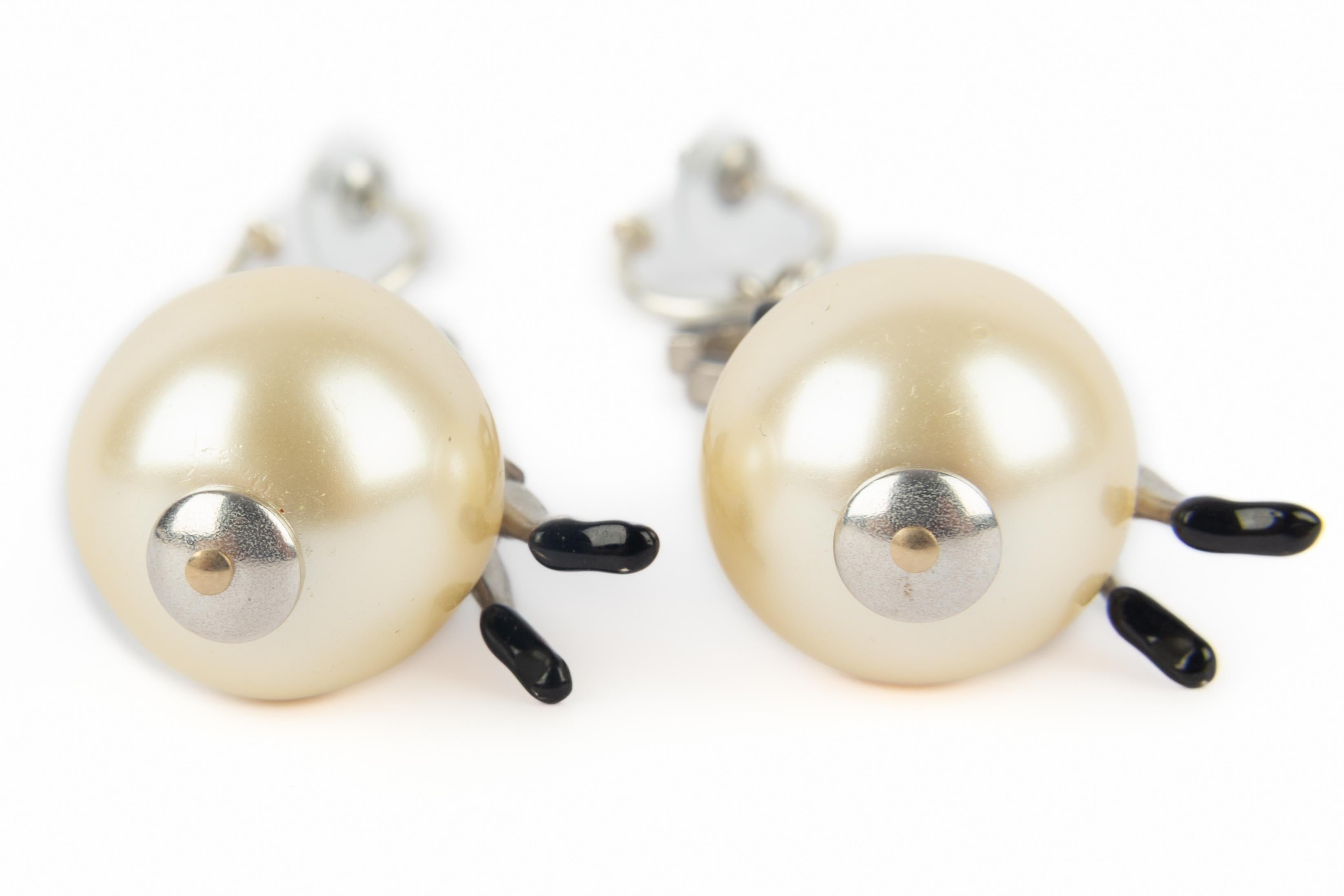 Chanel earrings 'coco on the world' For Sale 1