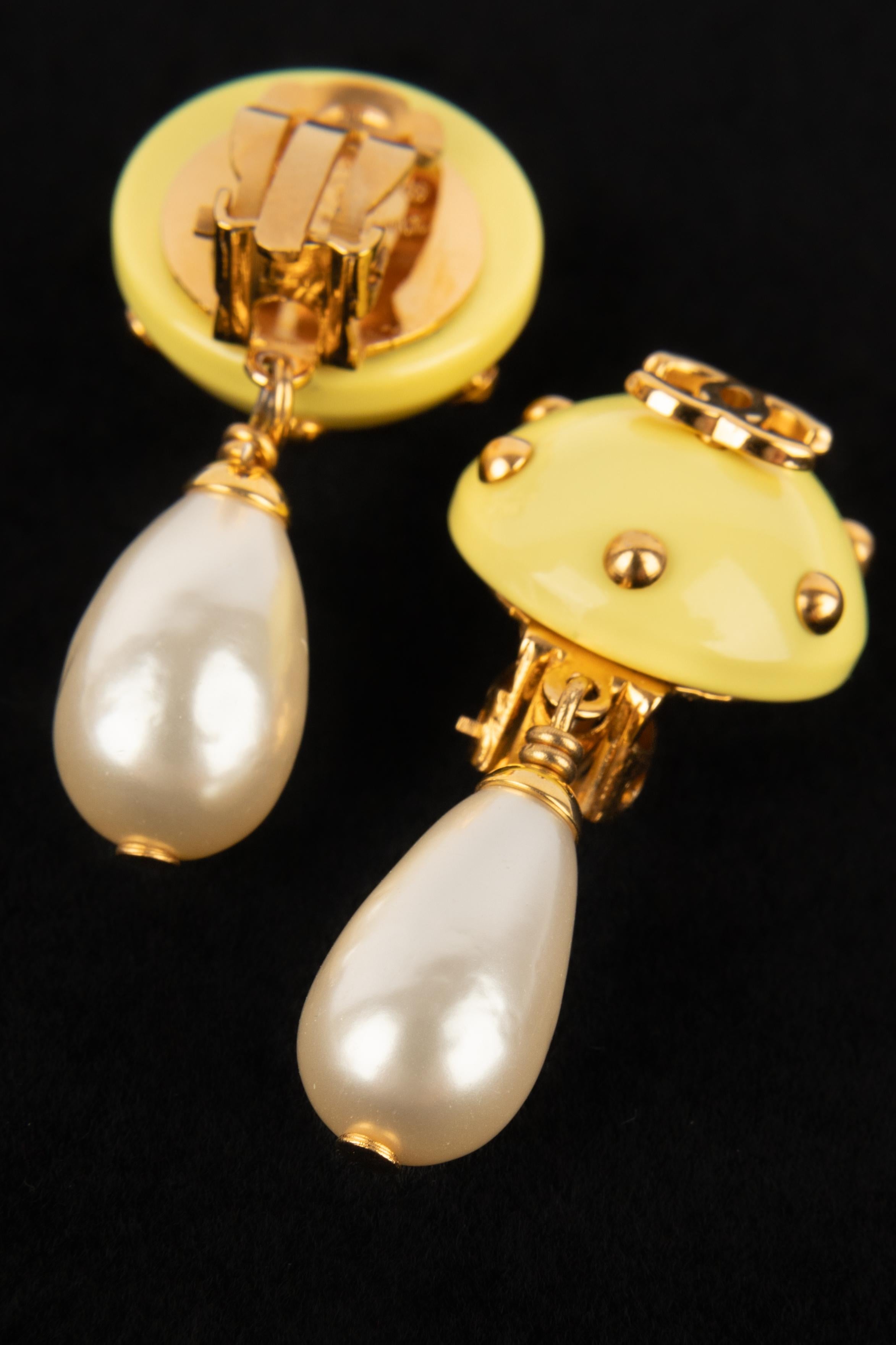 Chanel earrings Cruise 1996 2