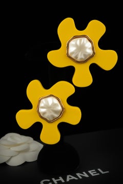 Chanel earrings 'flower' Summer 1991