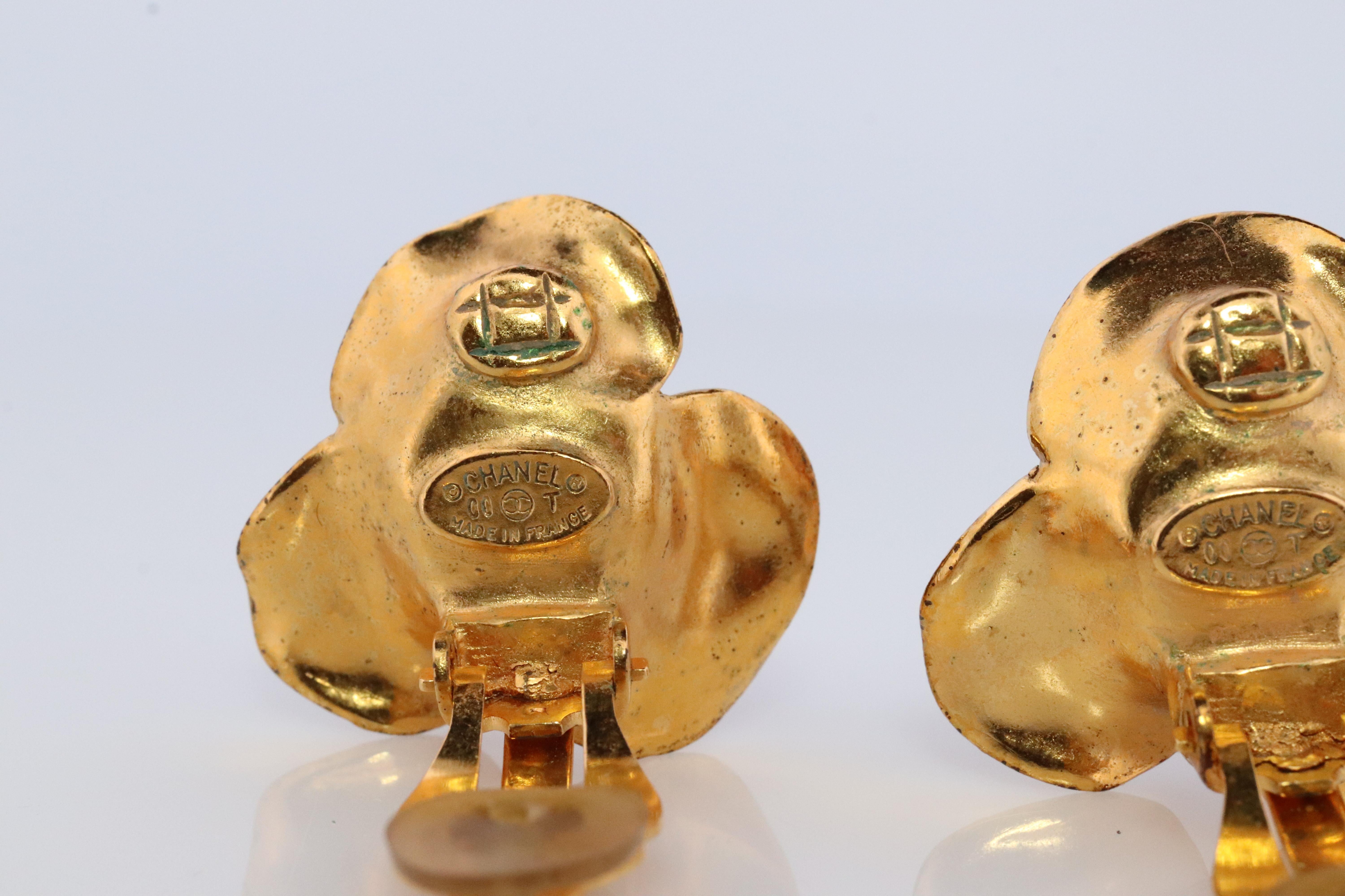Chanel Earrings. Genuine CHANEL Enamel Camelia Flower Bloom Clip on earrings. For Sale 1