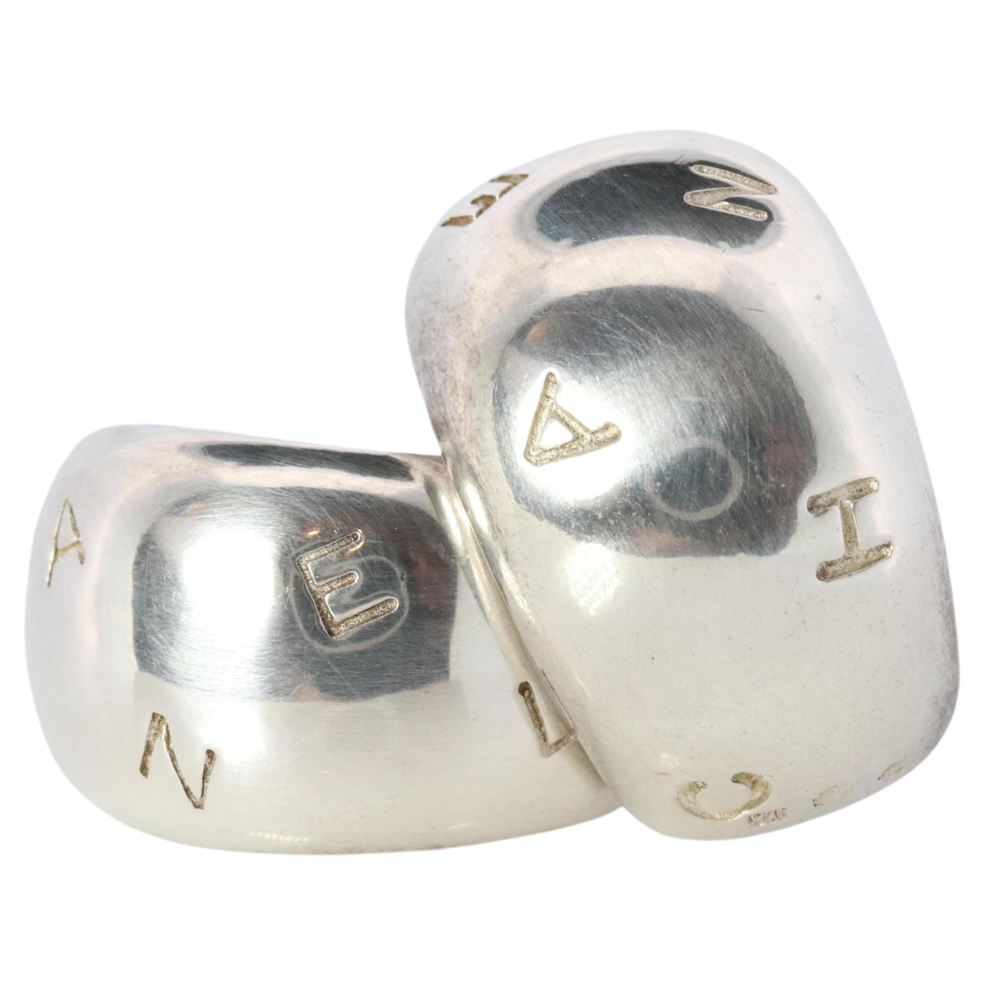 Chanel-Ohrringe. Echte CHANEL Reifen Logo Buchstaben Sterling Silber 925 im Angebot