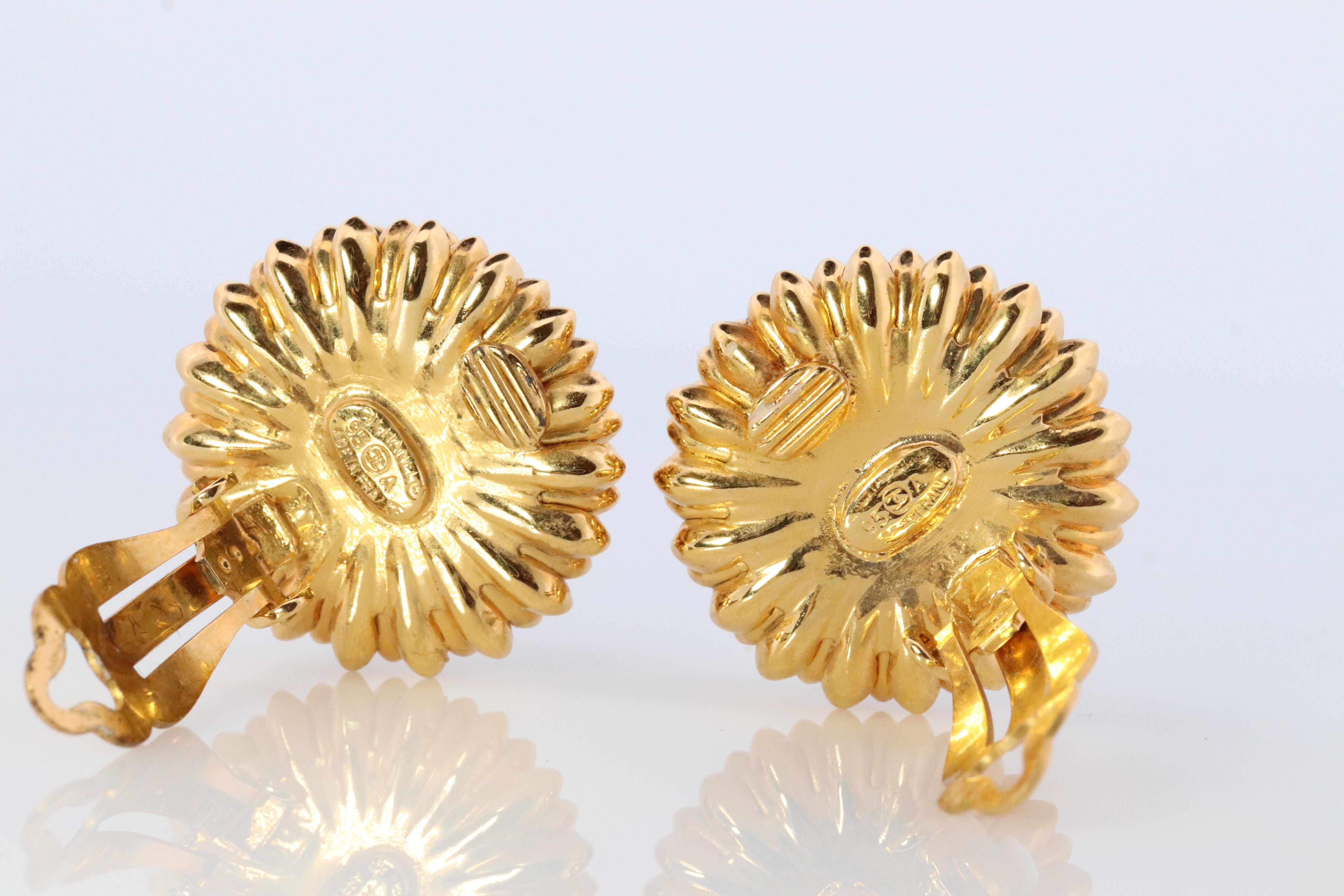 Women's Chanel Earrings. Genuine  CHANEL Mabe Pearl Pine Cone Clip on earrings. For Sale