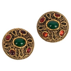 Chanel Earrings in Gilded Metal and Glass Paste